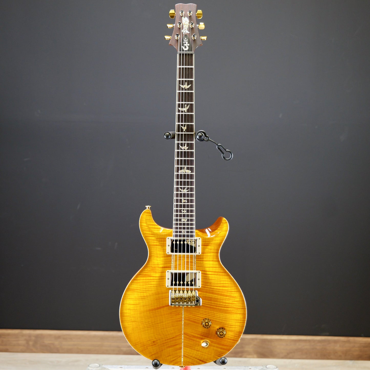 PRS Santana Retro Santana Yellow 10 Top