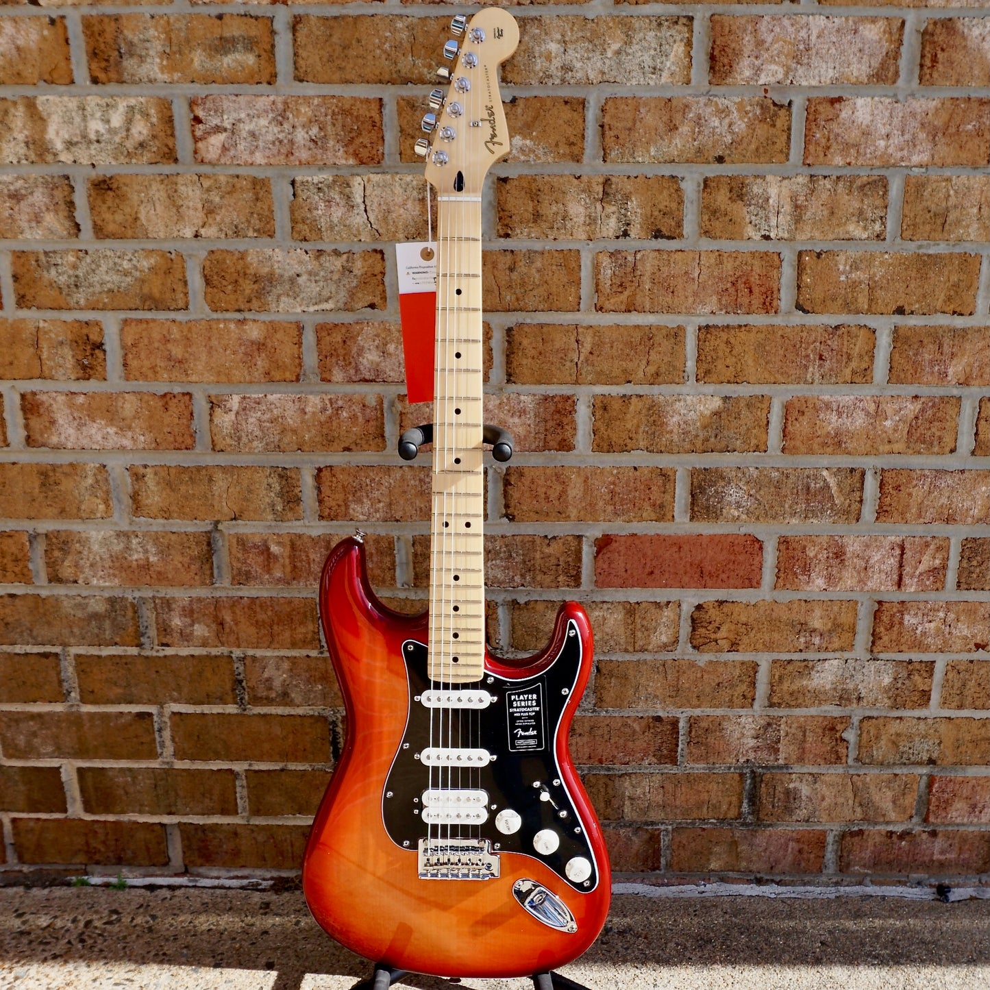 Fender Player Stratocaster HSS Plus Top, Maple Fingerboard Aged Cherry Burst