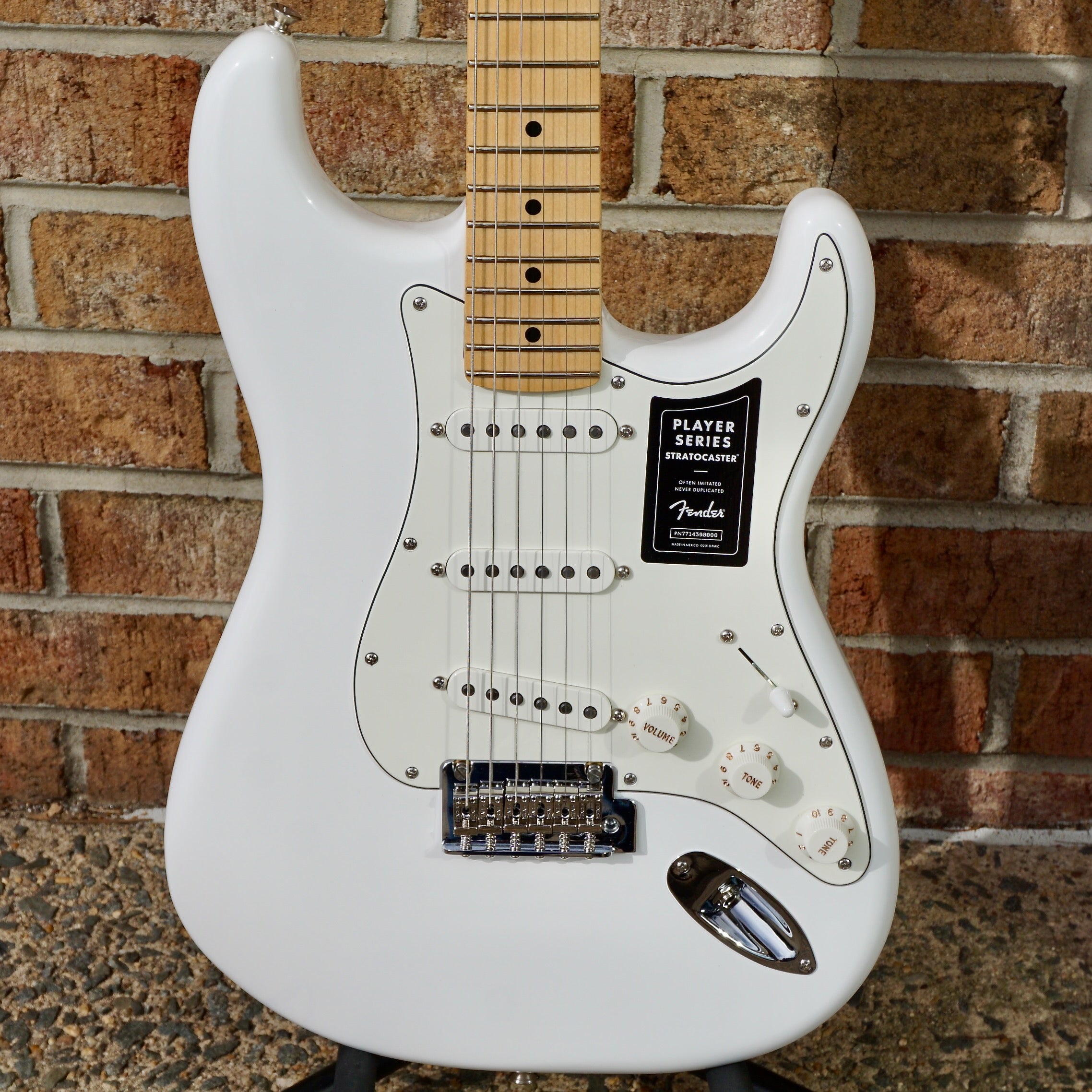 Fender Player Stratocaster Maple Fingerboard Polar White – Matt's Guitars