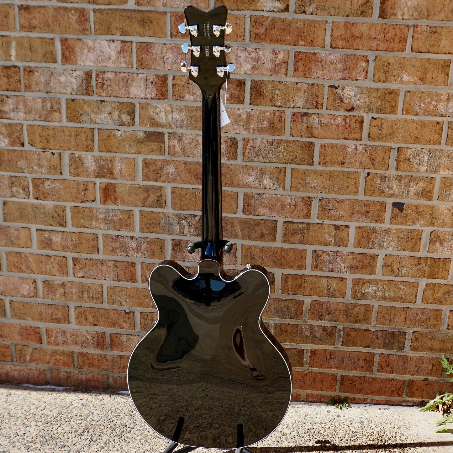 Gretsch G6636-RF Richard Fortus Signature Falcon Center Block with V-Stoptail Ebony Fingerboard Black