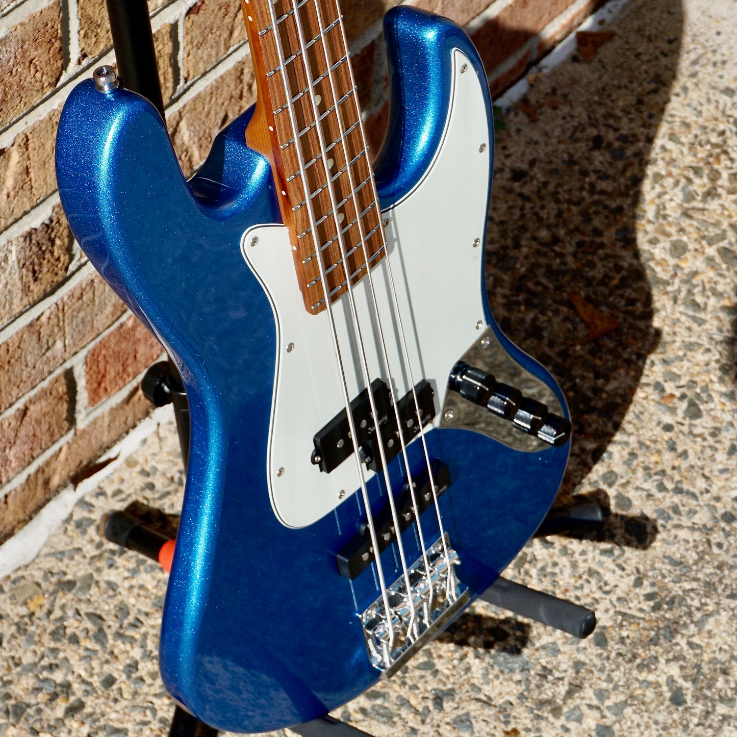 Sadowsky MetroExpress 21 Fret Hybrid PJ Bass Ice Blue Metallic