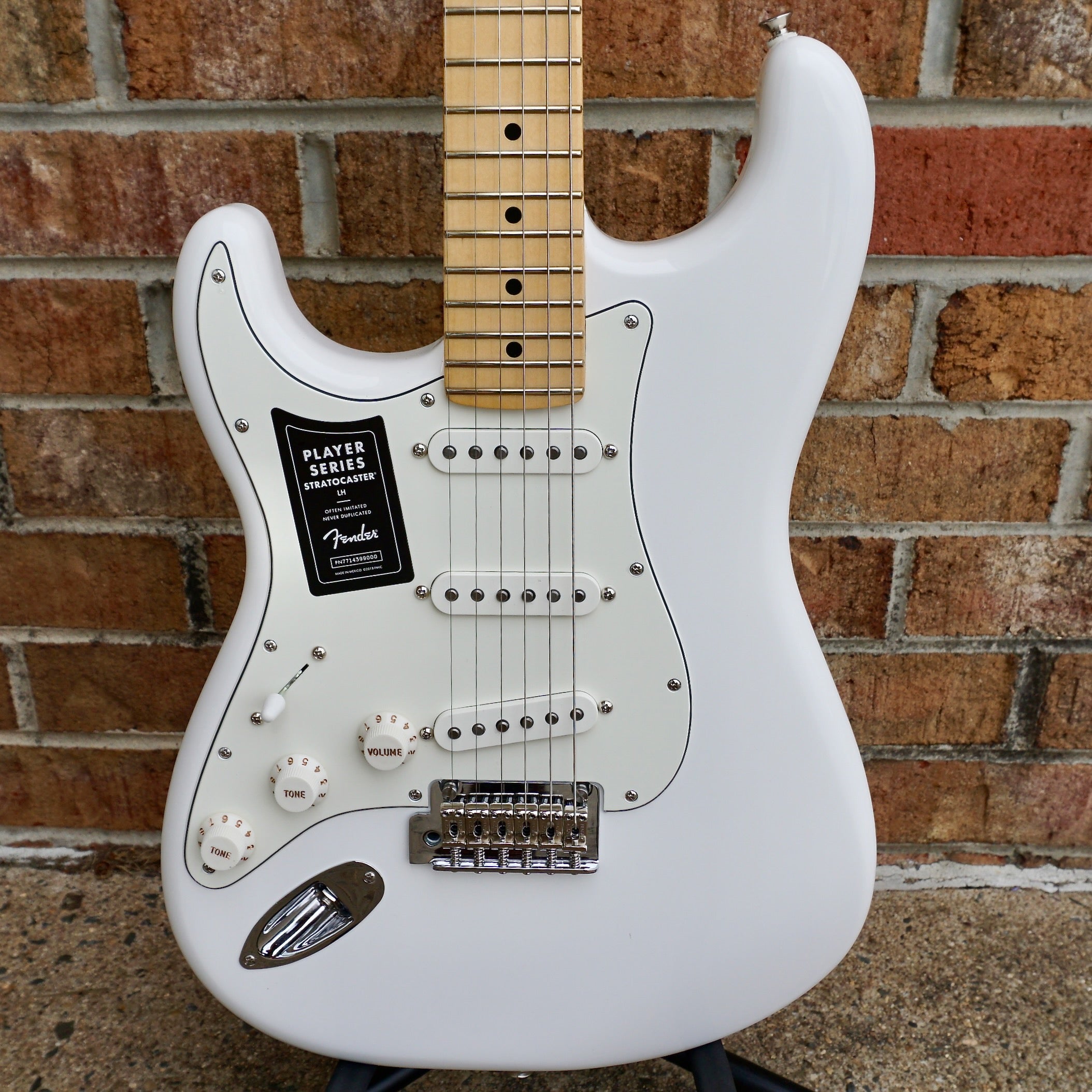 Fender Player Stratocaster Left-Handed Maple Fingerboard Polar White