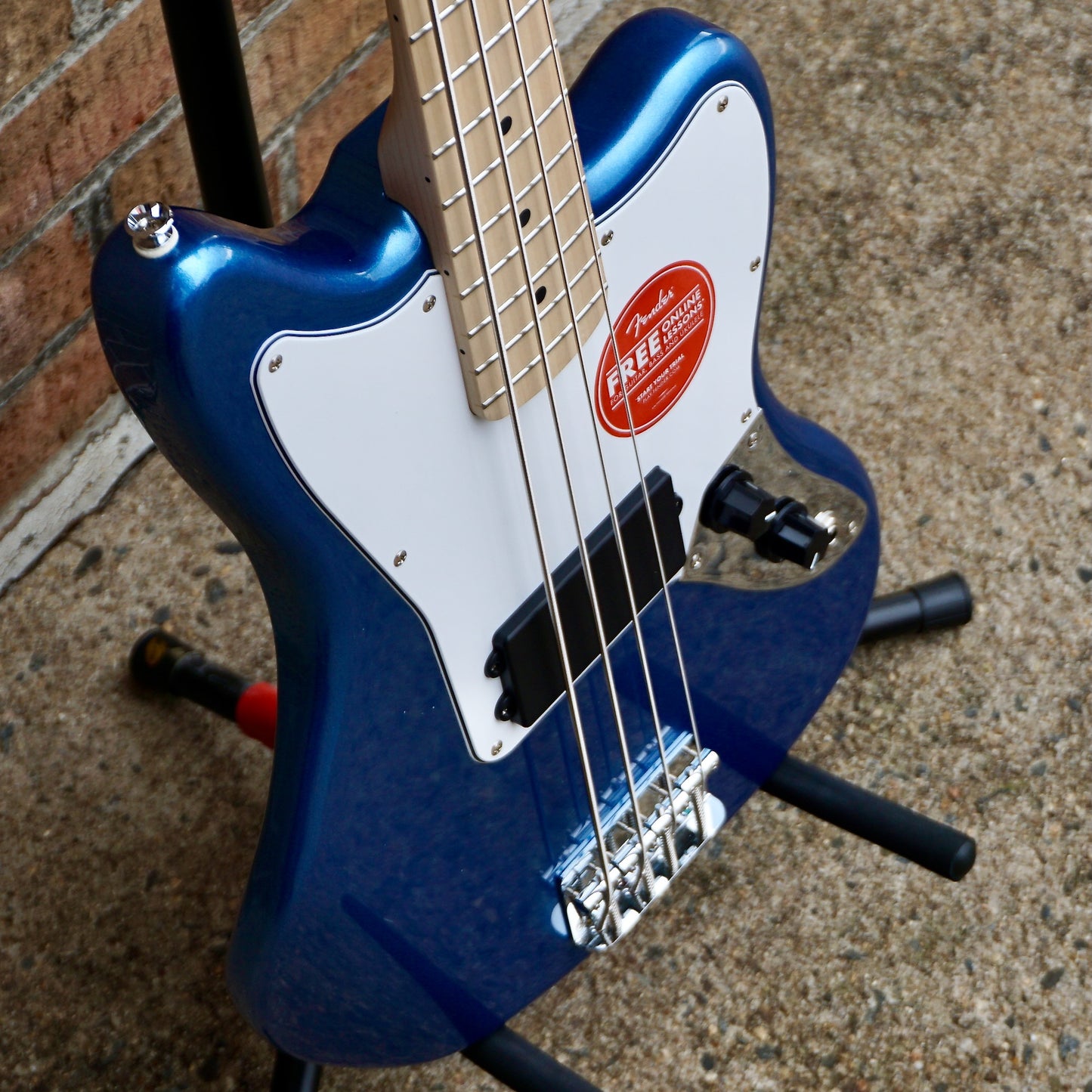 Fender Squier Affinity Series Jaguar Bass H Maple Fingerboard White Pickguard Lake Placid Blue