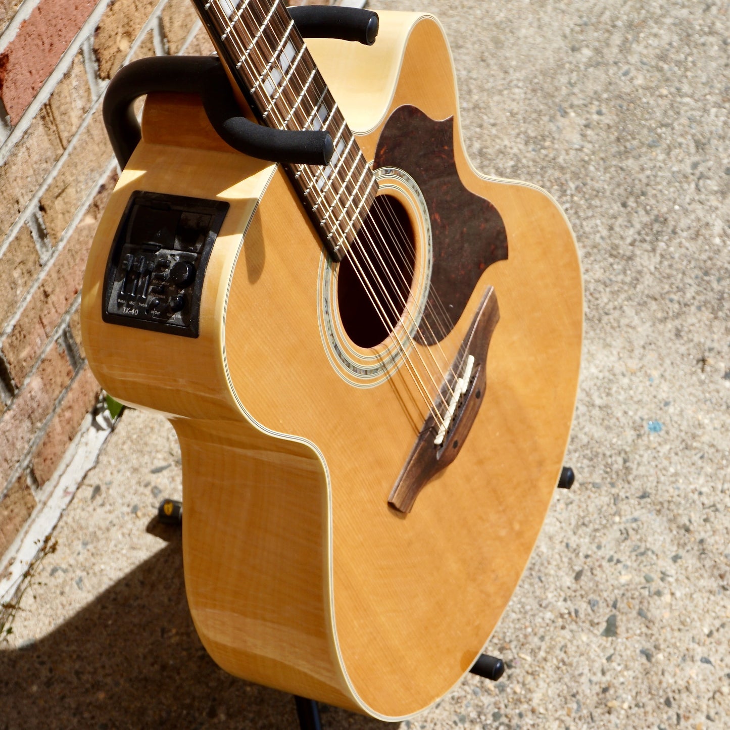 Takamine EG523SC-12