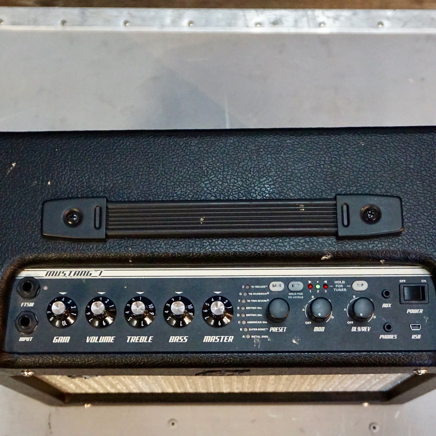 Fender Mustang I Combo