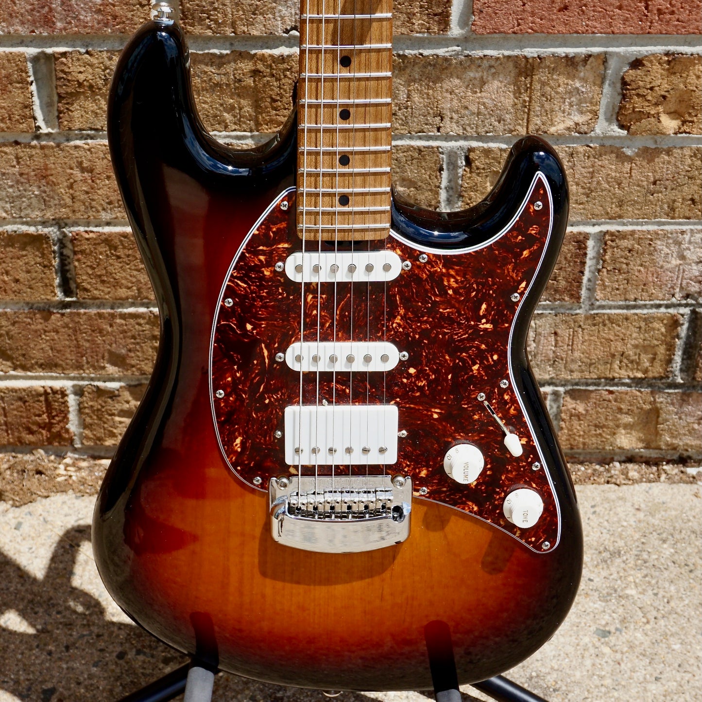 Ernie Ball Music Man Cutlass RS HSS Vintage Tobacco