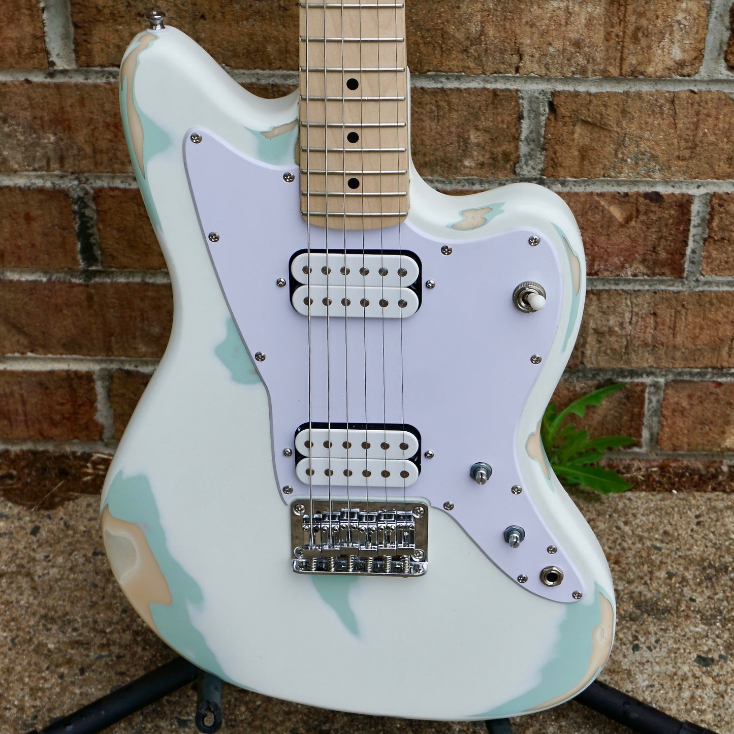 Fender Squier Mini Jazzmaster HH Maple Fingerboard Olympic White Relic