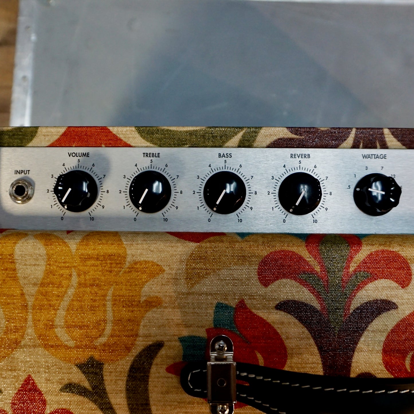 Benson Monarch Reverb + Combo Desert Gertie Oxblood Grill