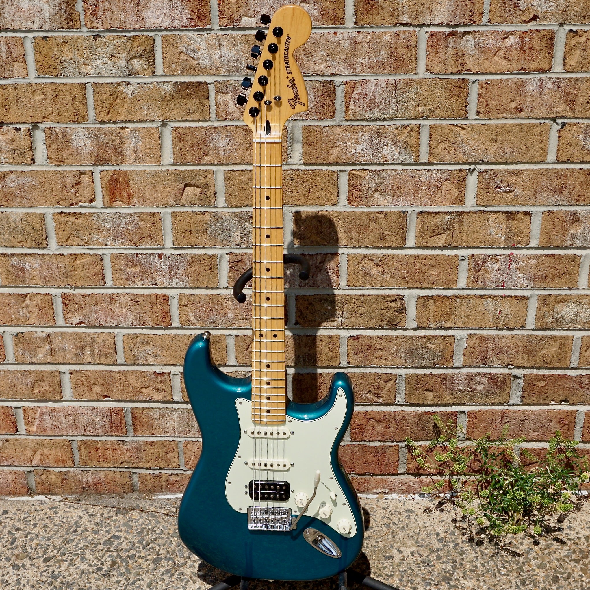 Fender Deluxe Lone Star Stratocaster Maple Fingerboard Ocean Turquoise –  Matt's Guitars