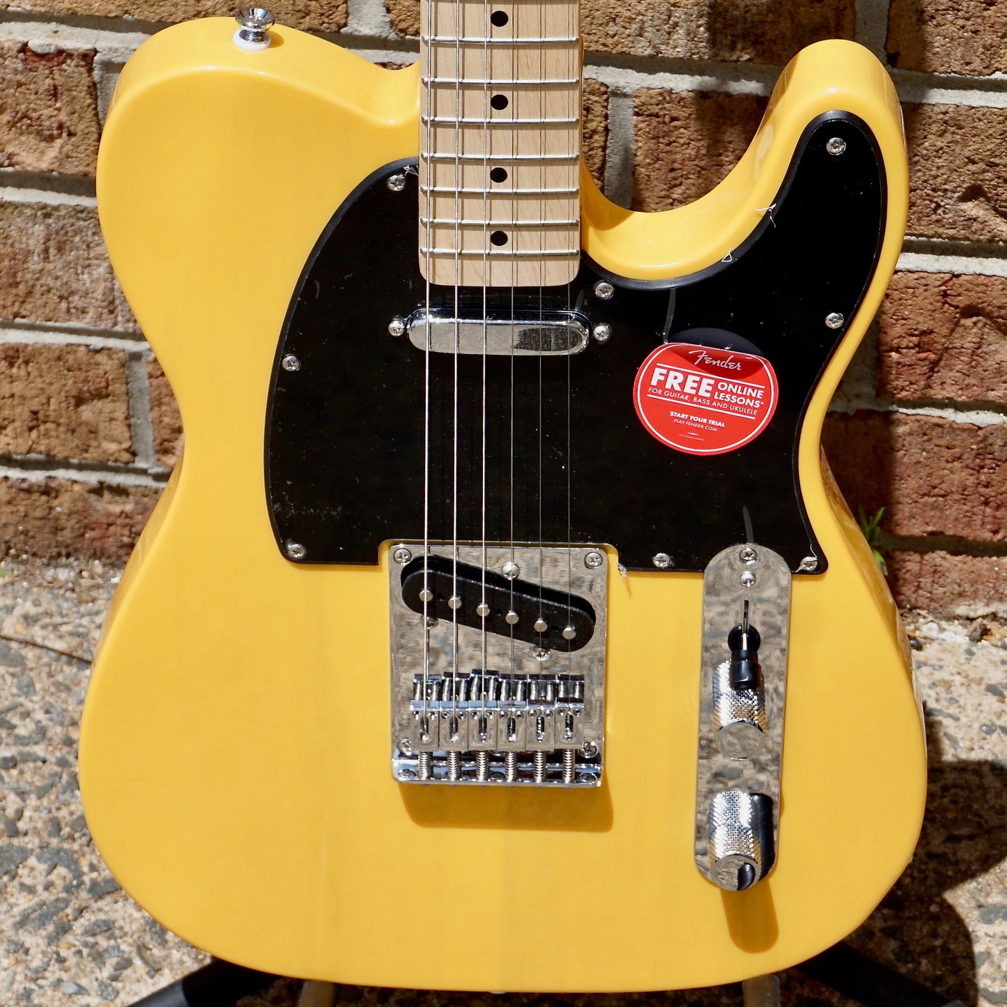 Fender Squier Sonic Telecaster Maple Fingerboard Black Pickguard Butterscotch Blonde