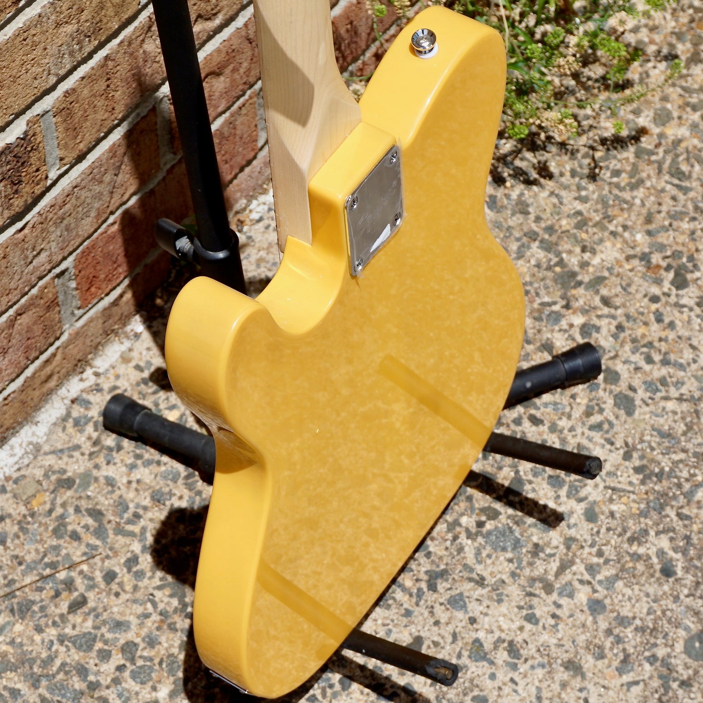 Fender Squier Sonic Telecaster Maple Fingerboard Black Pickguard Butterscotch Blonde