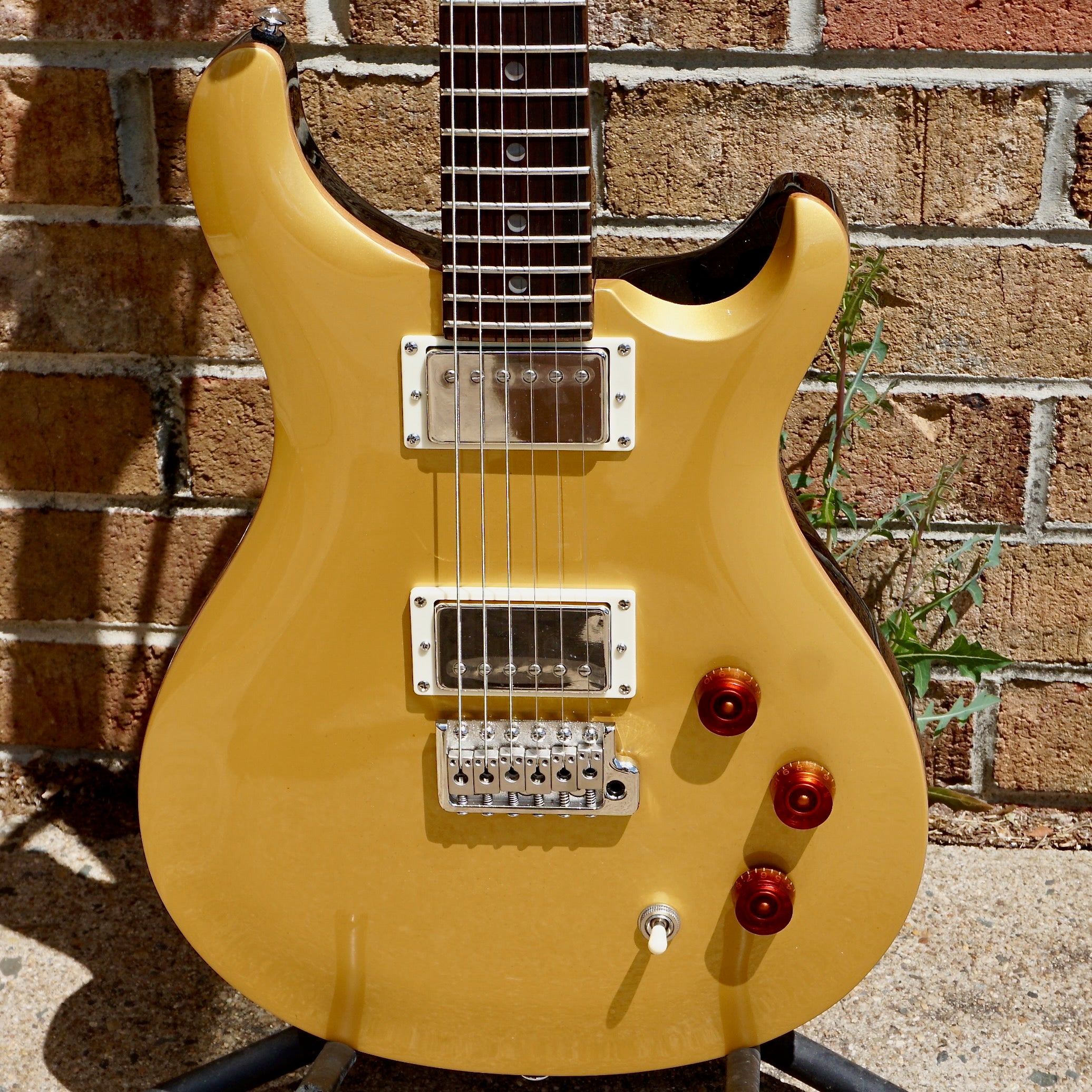 PRS SE DGT Electric Guitar - Gold Top – Flipside Music
