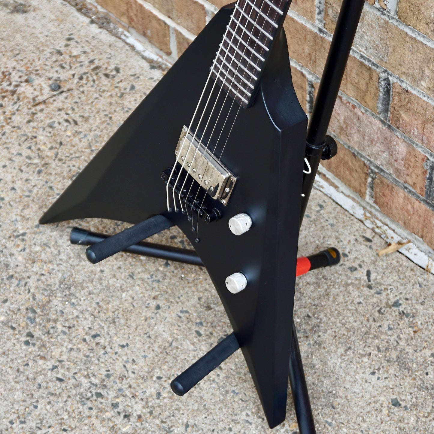 ESP LTD Arrow-NT Black Metal Satin w/ PRS Metal Pickup