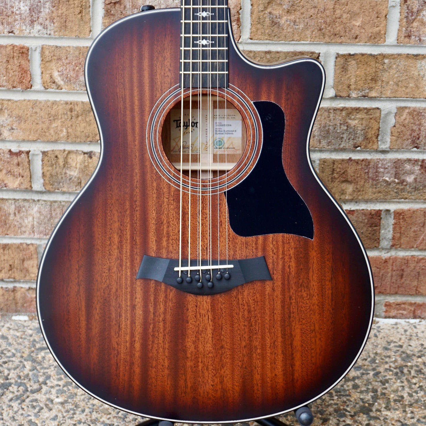 Taylor 326ce Baritone-8 Special Edition