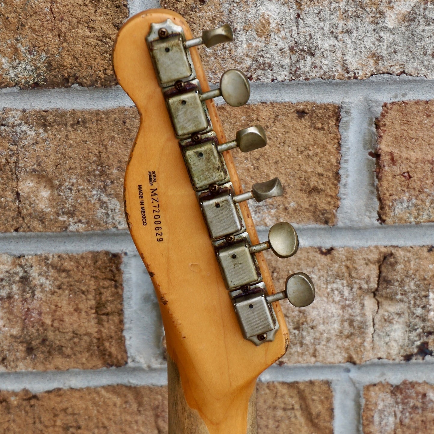 Fender Joe Strummer Tele® Rosewood Fingerboard, Custom Road Worn
