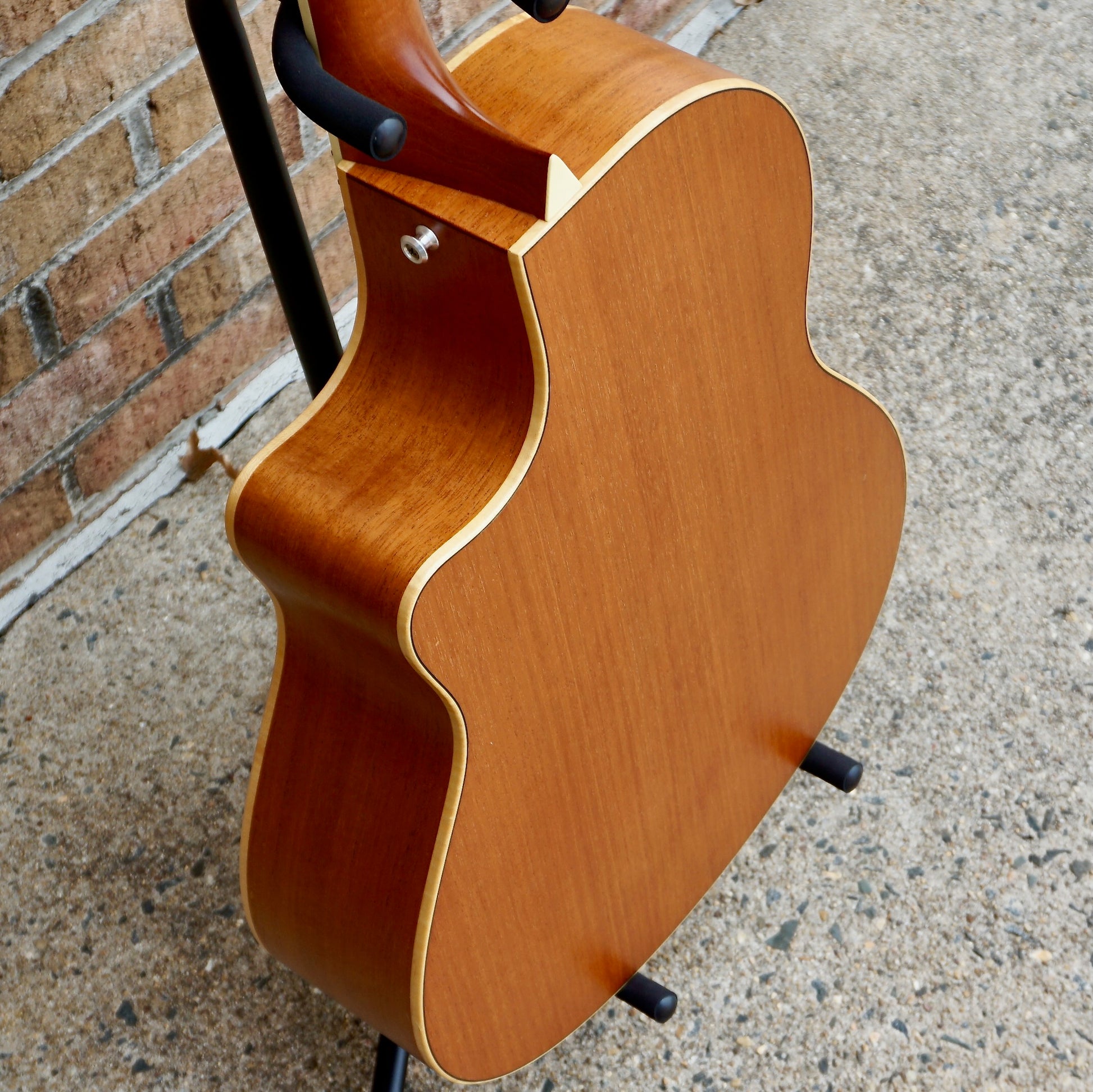 Larrivee LV-03 Brand New acoustic guitar with original hardcase