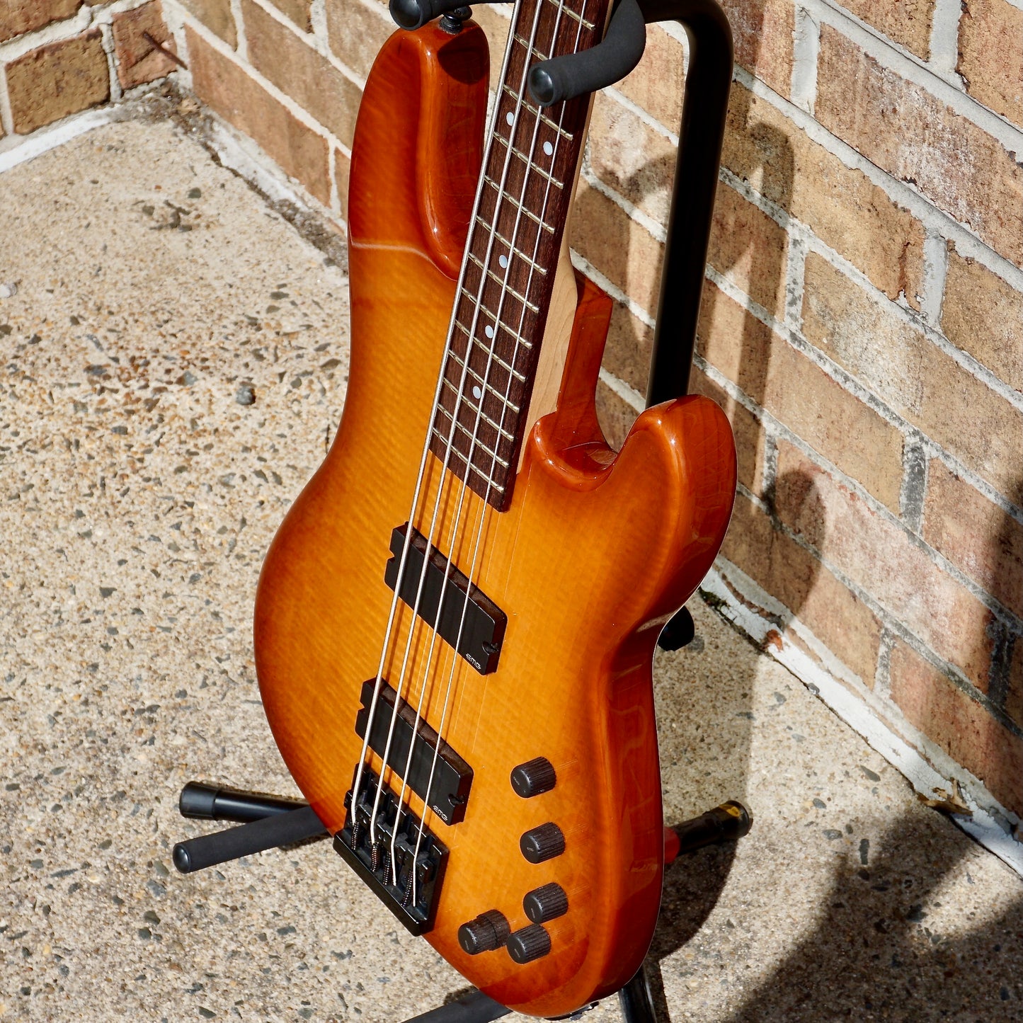 Jackson Custom Shop Master Built Red Dave Bass IV Figured Ash