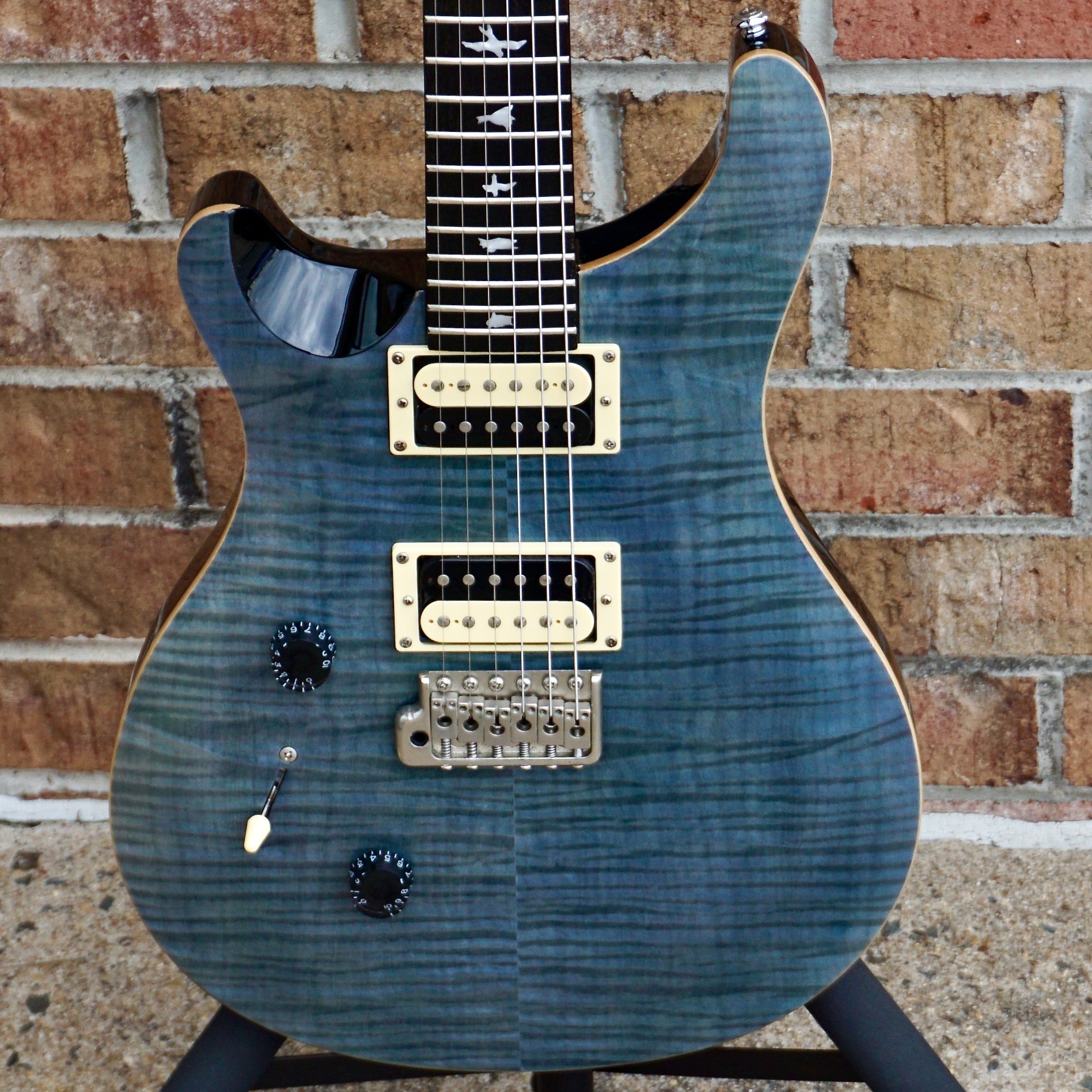 PRS SE Custom 24 Left Handed Whale Blue – Matt's Guitars