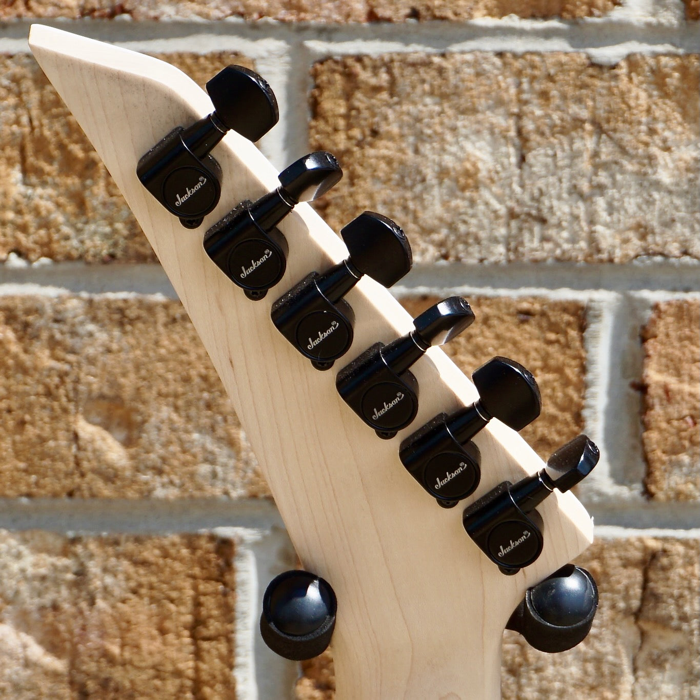Jackson JS Series Rhoads JS32 Amaranth Fingerboard Ivory w