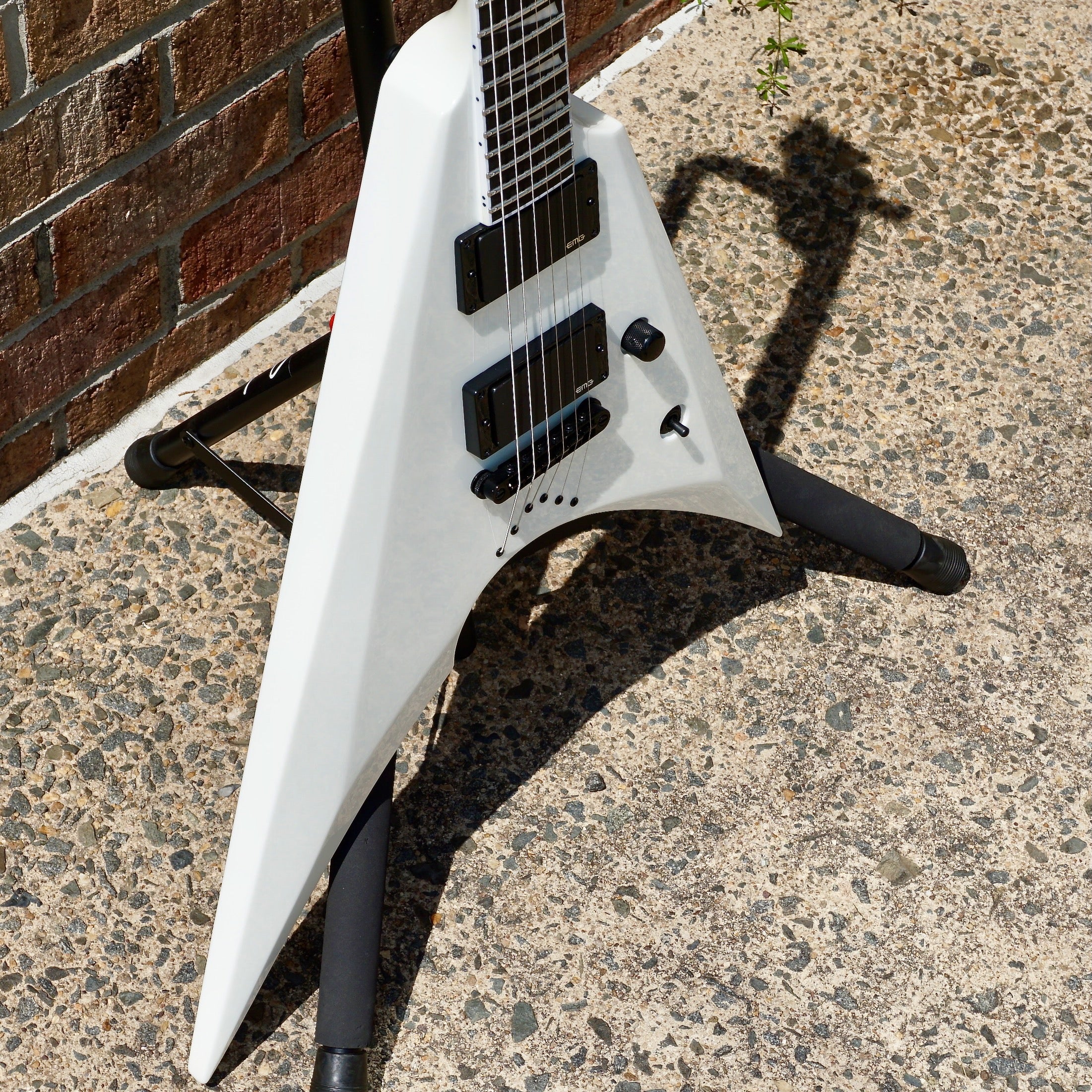 ESP E-II Arrow NT Snow White – Matt's Guitars