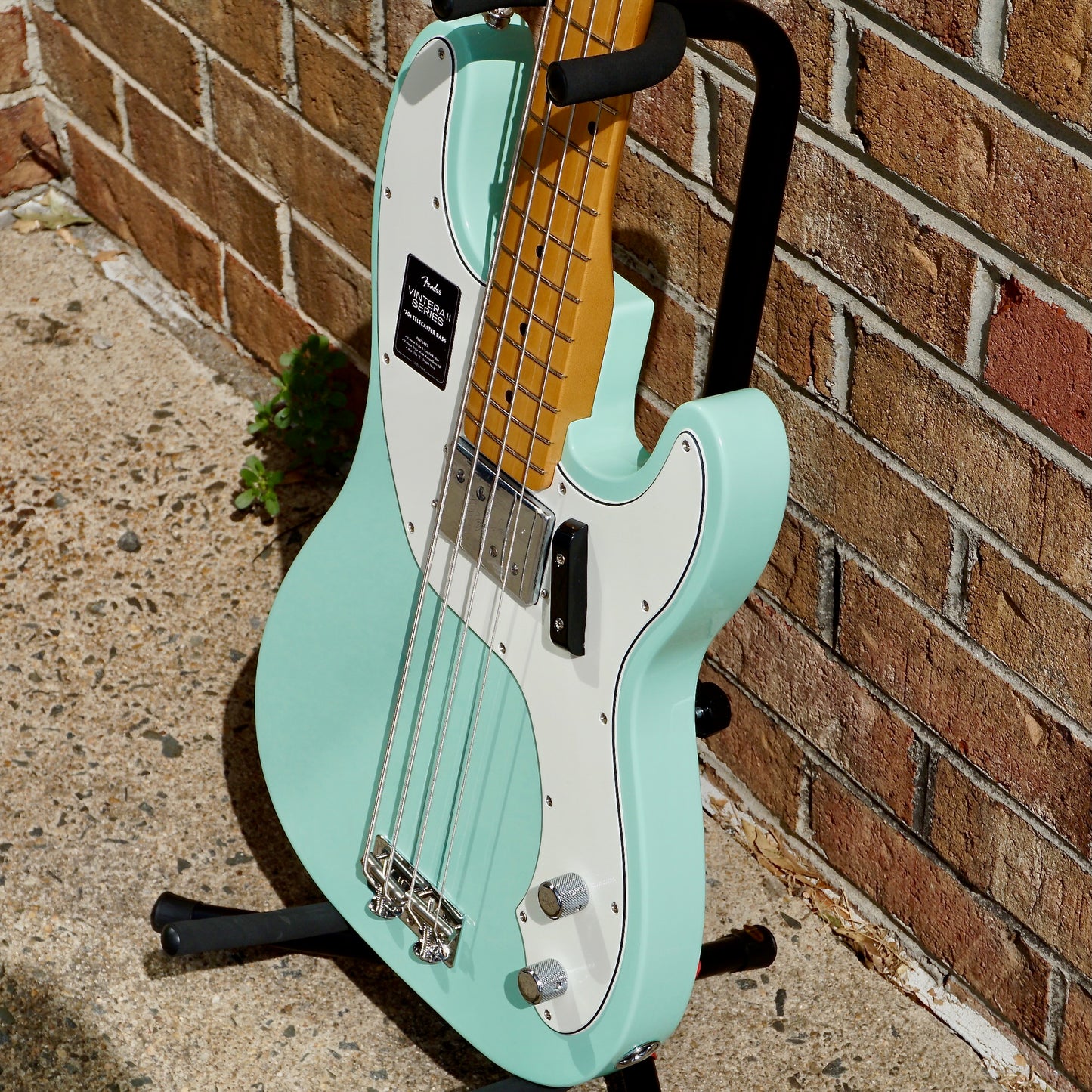 Fender Vintera II '70s Telecaster Bass Maple FingerboardvSurf Green