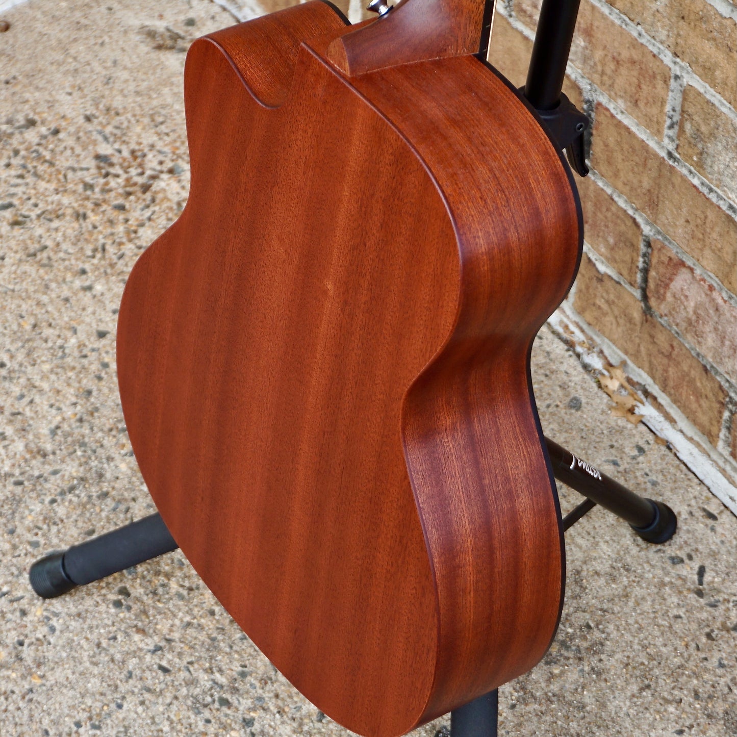 Martin 000CJR-10E Bass