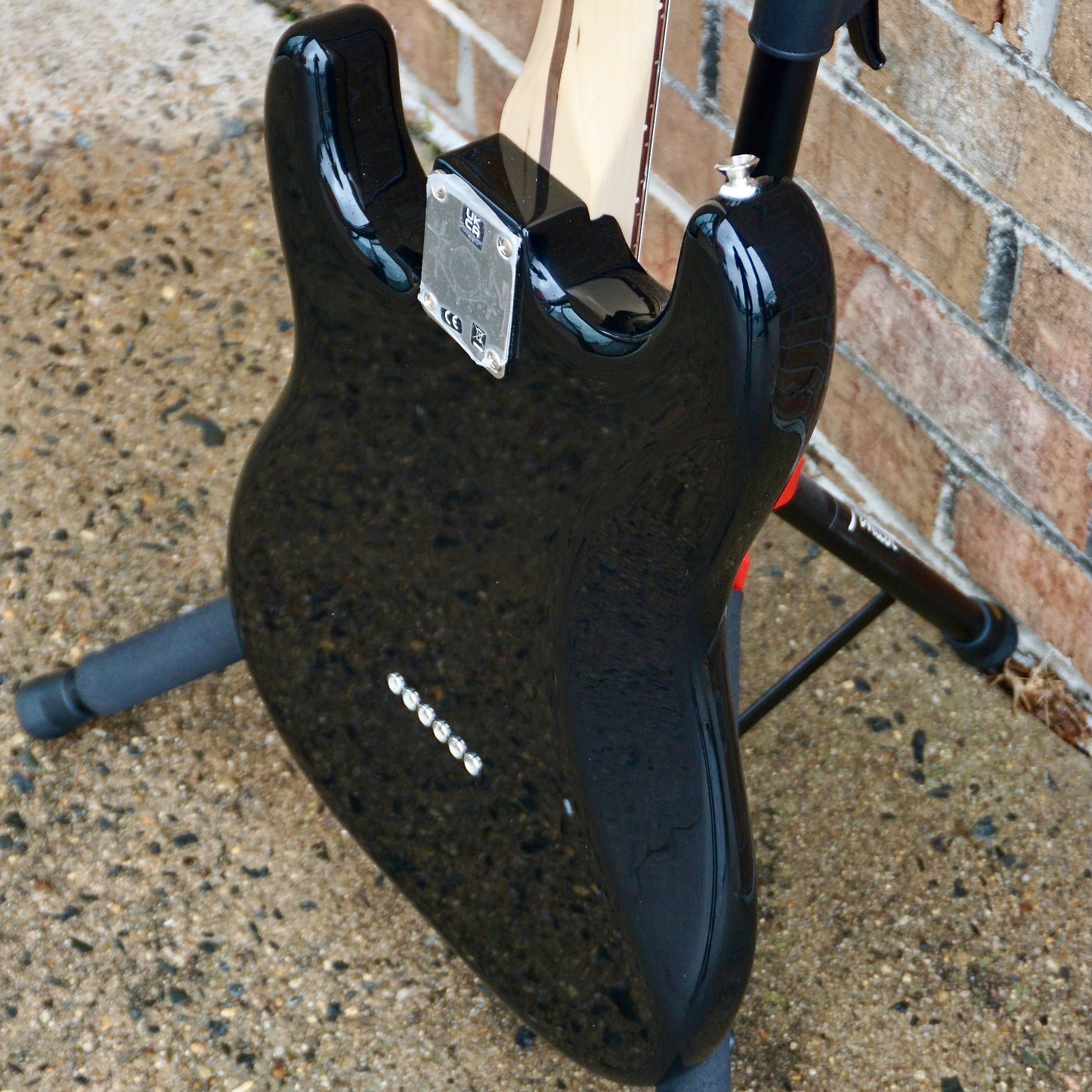 Fender Limited Edition Tom DeLonge Stratocaster Rosewood Fingerboard, Black