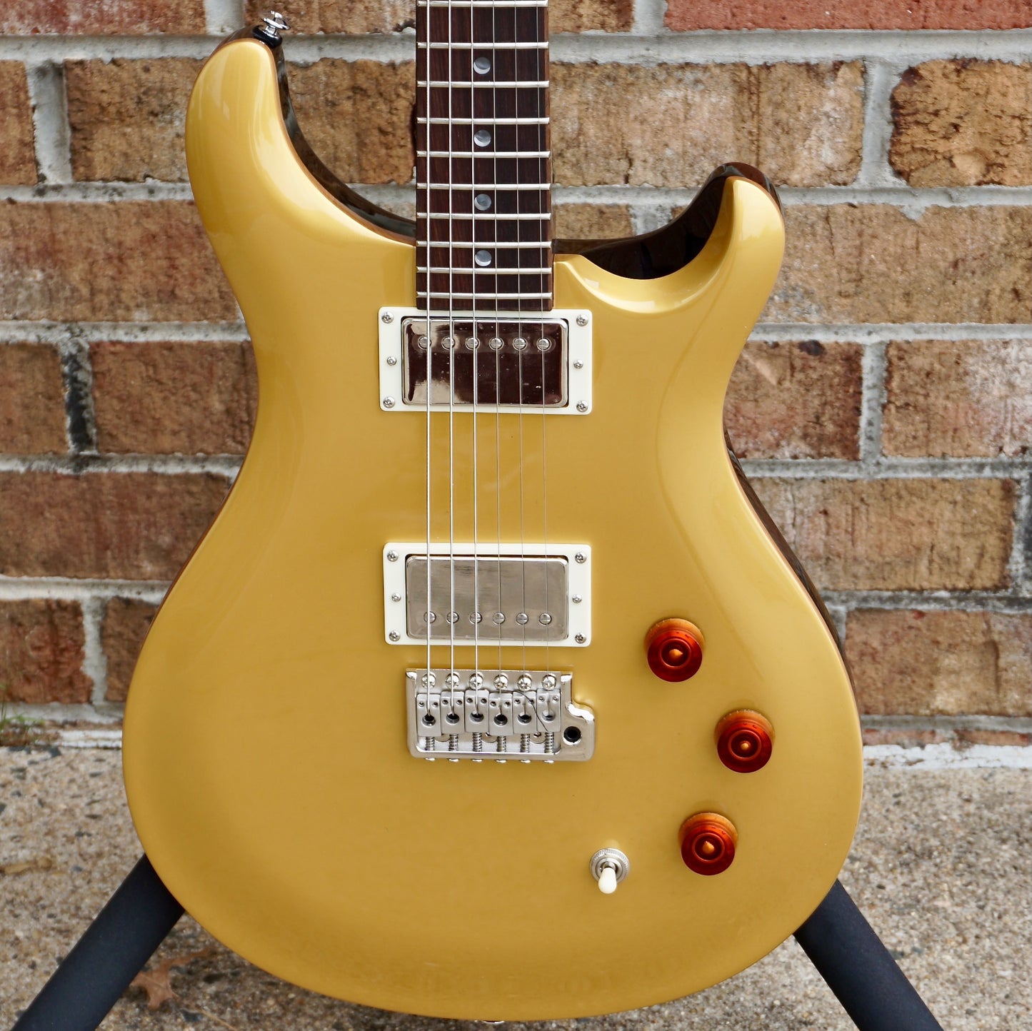 PRS SE DGT Gold Top