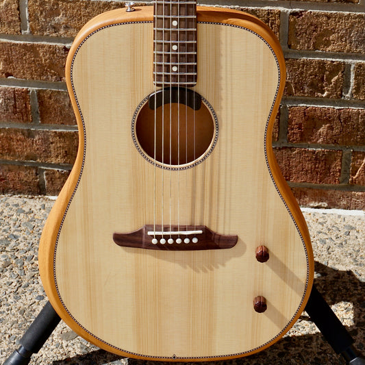 Fender Highway Series Dreadnought, Rosewood Fingerboard Natural