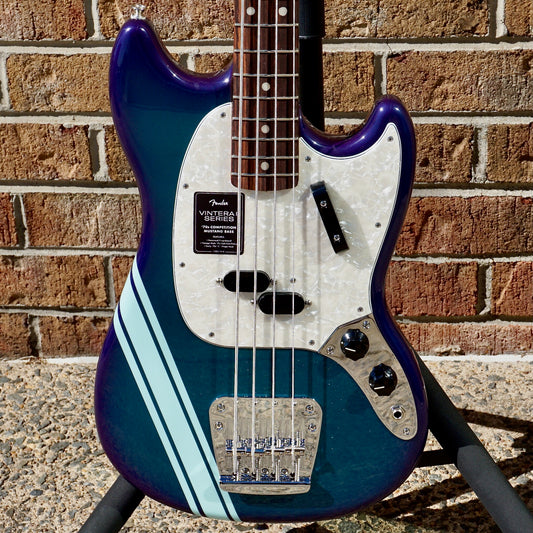 Fender  Vintera® II '70s Competition Mustang® Bass, Rosewood Fingerboard, Competition Burgundy