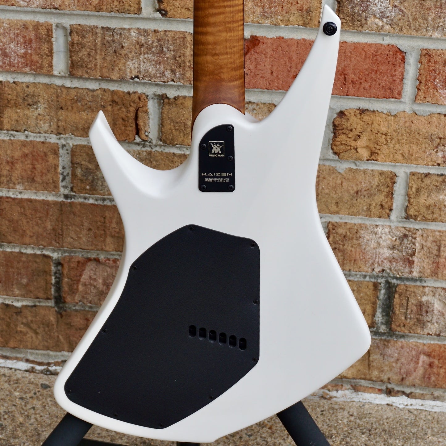 Ernie Ball Music Man Kaizen Chalk White