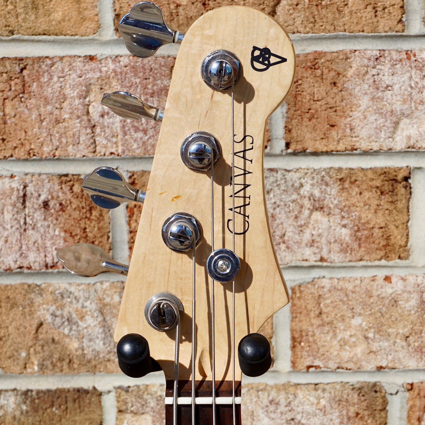 Canvas Yellow Bass w/ Hipshot XTender