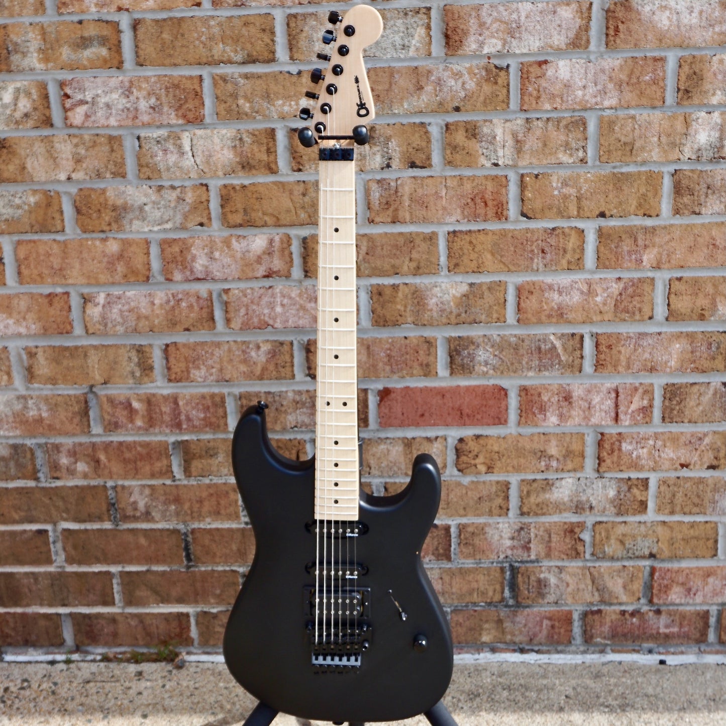 Charvel USA Select San Dimas Style 1 HSS FR Maple Fingerboard Pitch Black