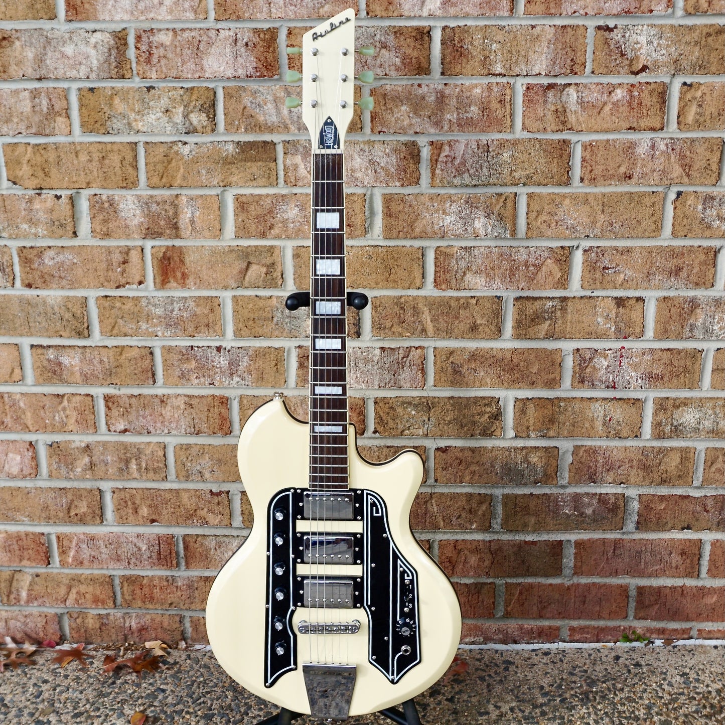 Eastwood Airline '59 Town and Country Cream