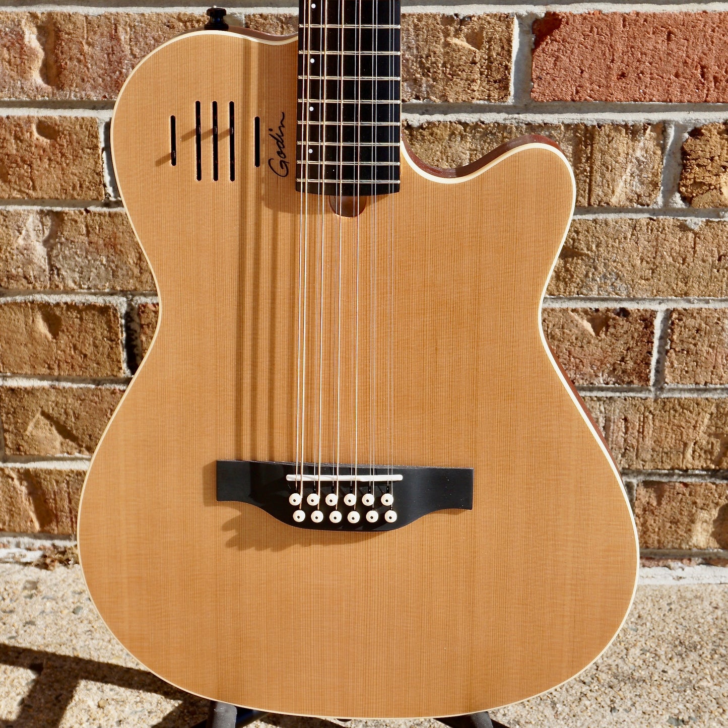 Godin A12 Natural W/ Electronics