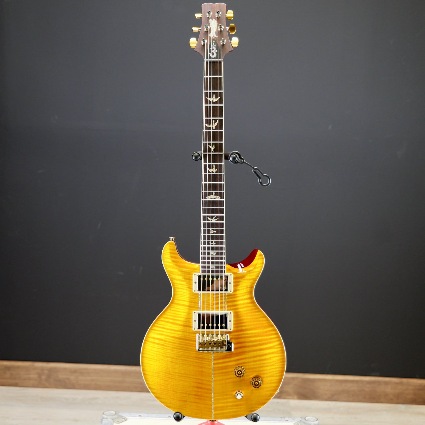 PRS Santana Retro Santana Yellow 10 Top