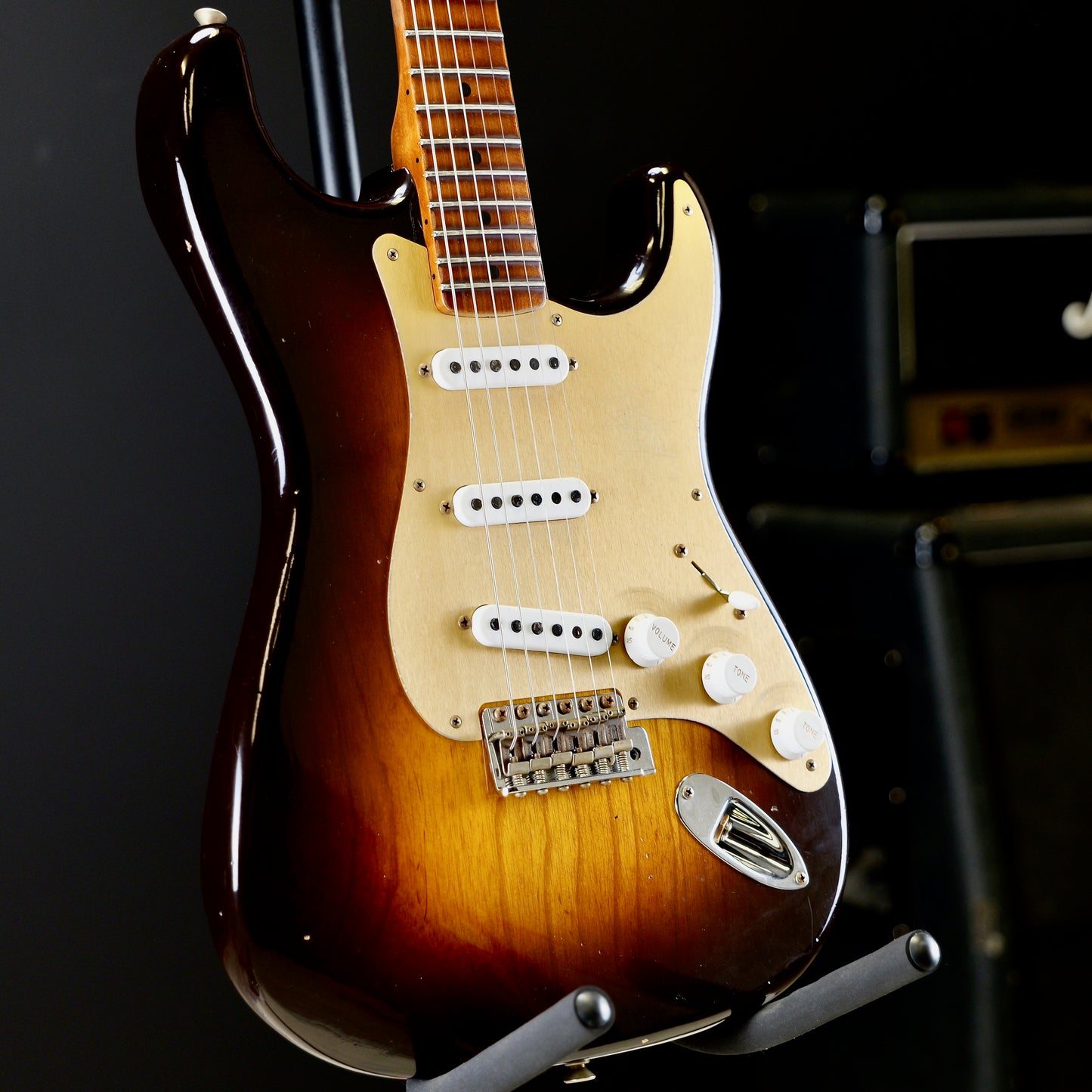 Fender Custom Shop Limited Edition 1954 Roasted Stratocaster Journeyman Relic 1-Piece Roasted Quarterswan Maple Neck Fingerboard Wide-Fade Chocolate 2-Color Sunburst