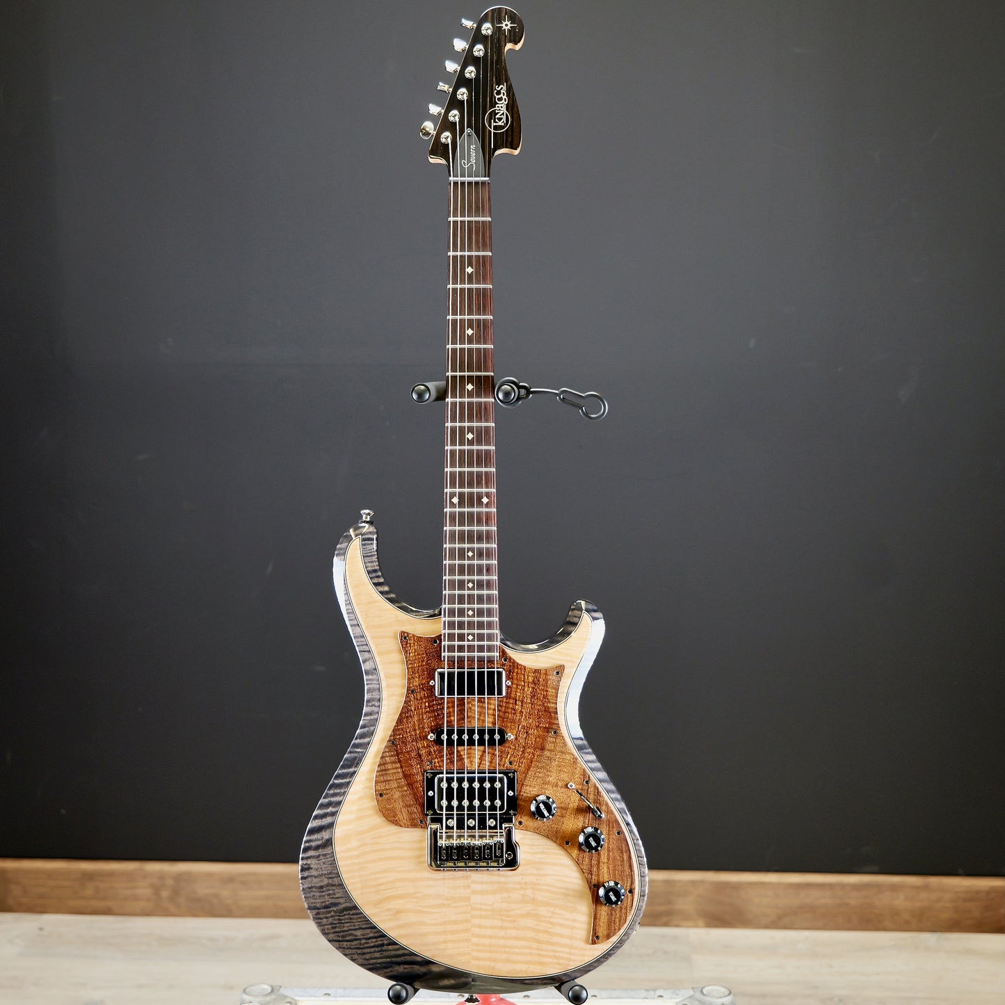 Knaggs Severn Natural/Charcoal