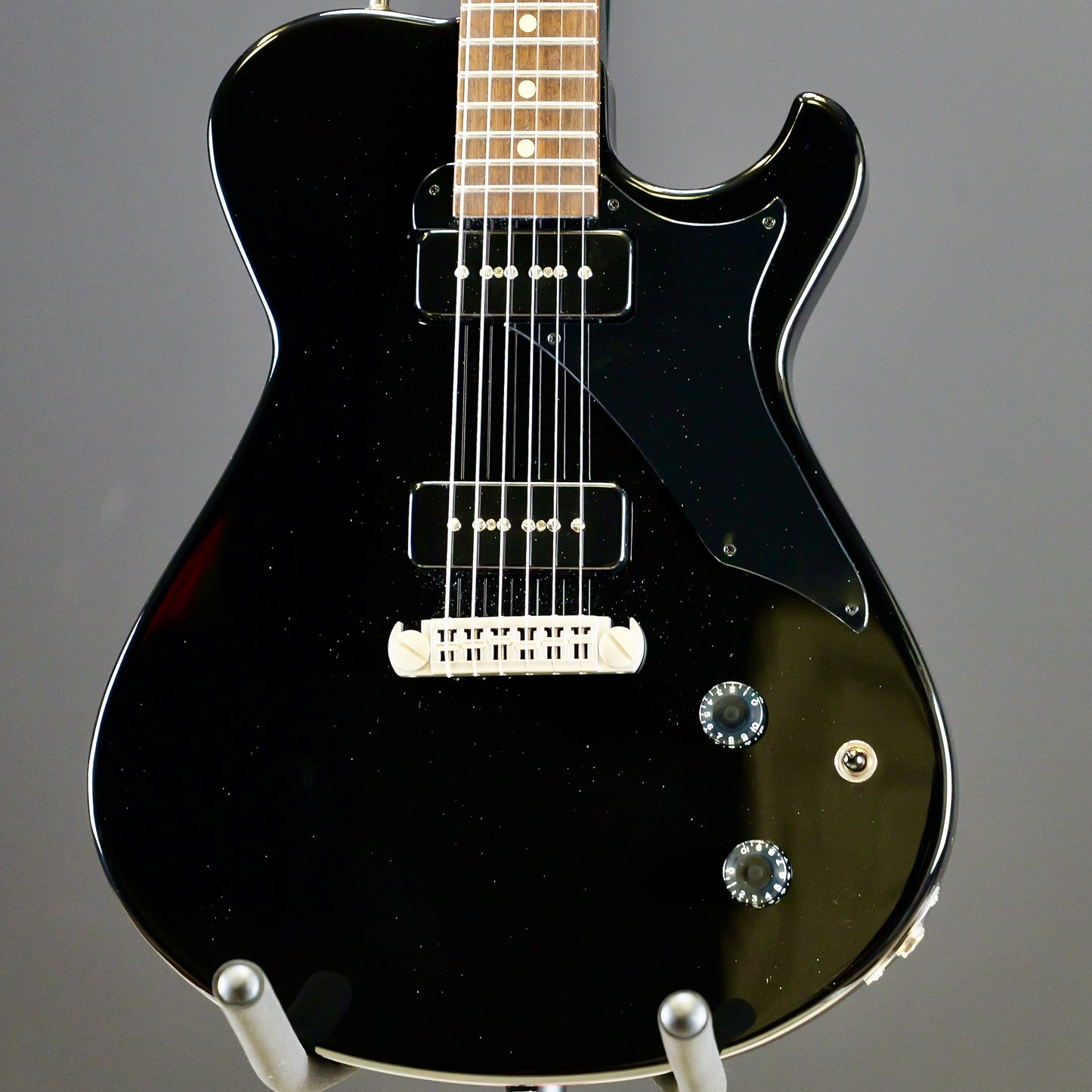 Knaggs Kenai "J" Black