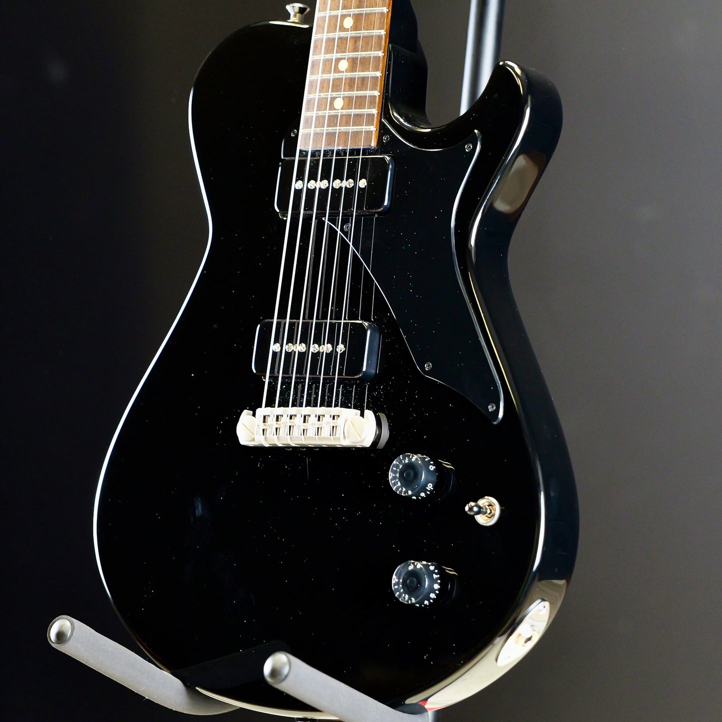 Knaggs Kenai "J" Black