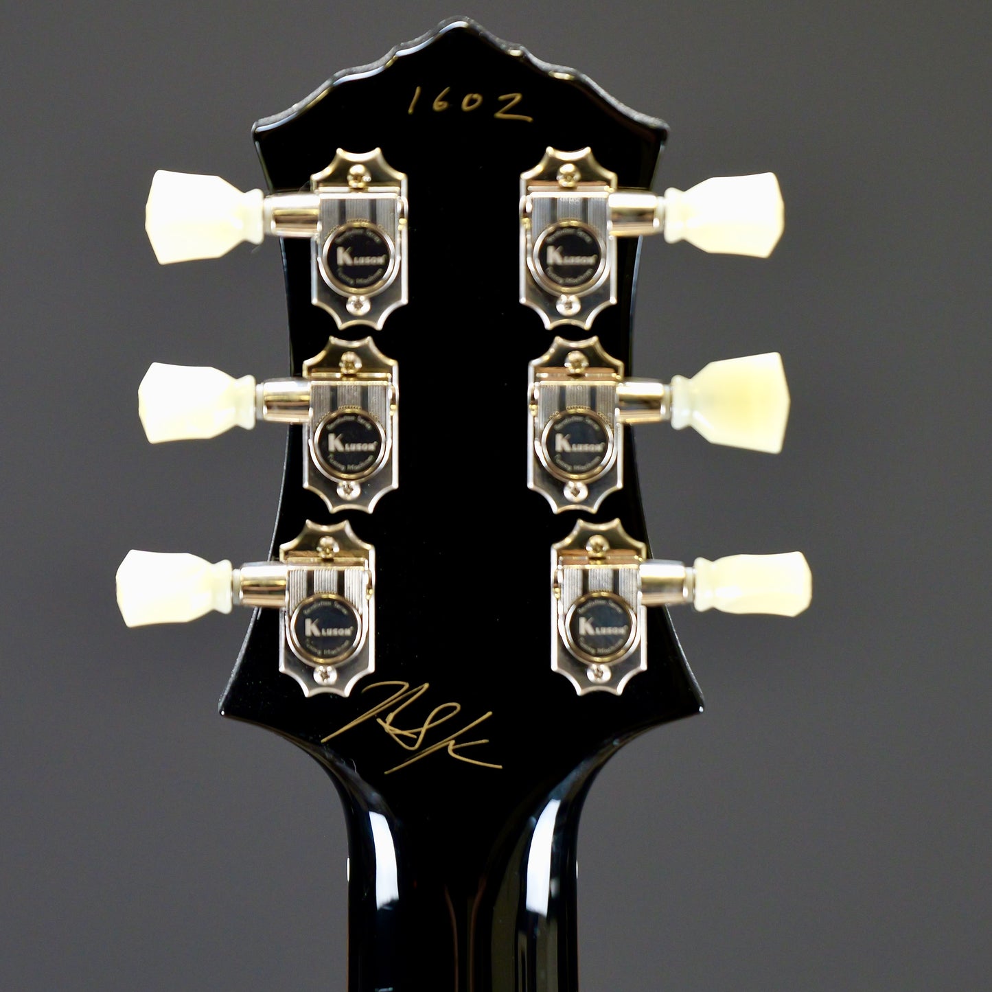 Knaggs Kenai "J" Black