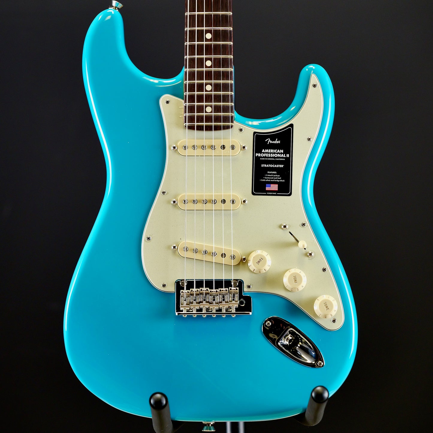 Fender American Professional II Stratocaster®, Rosewood Fingerboard, Miami Blue