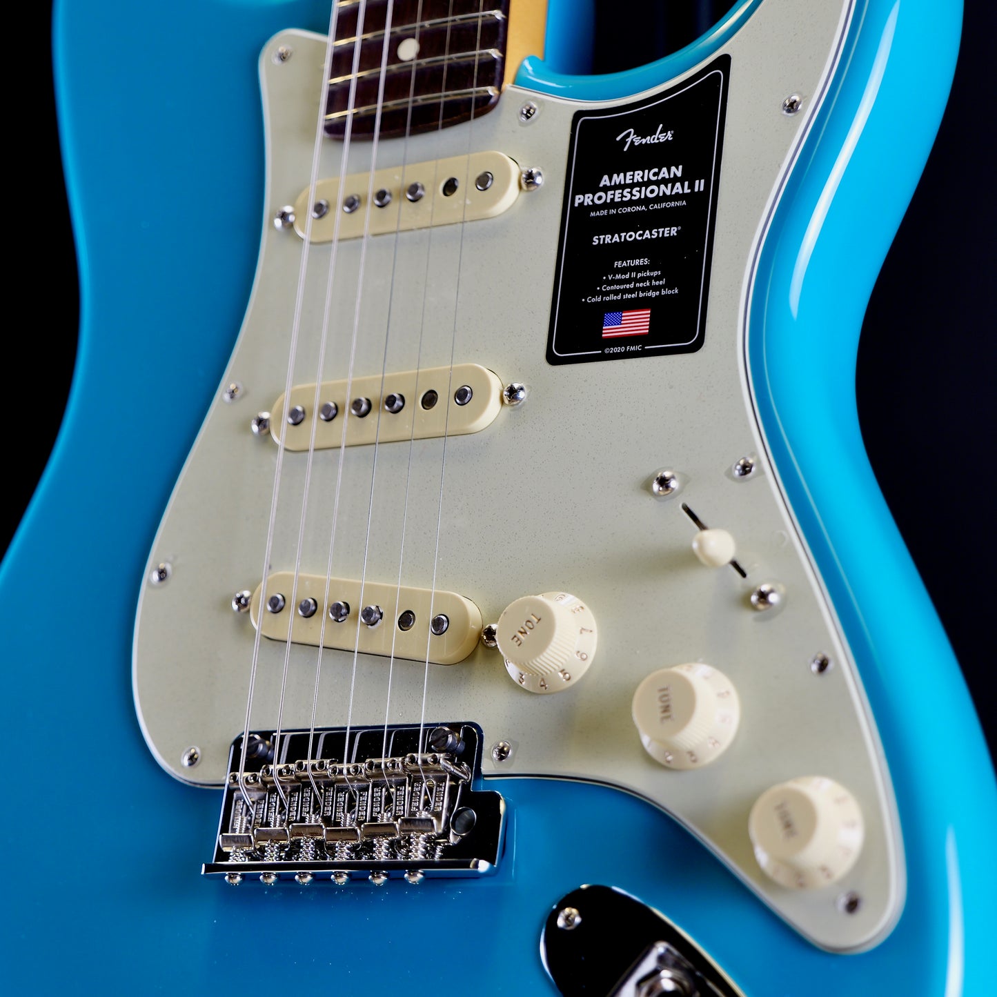 Fender American Professional II Stratocaster®, Rosewood Fingerboard, Miami Blue