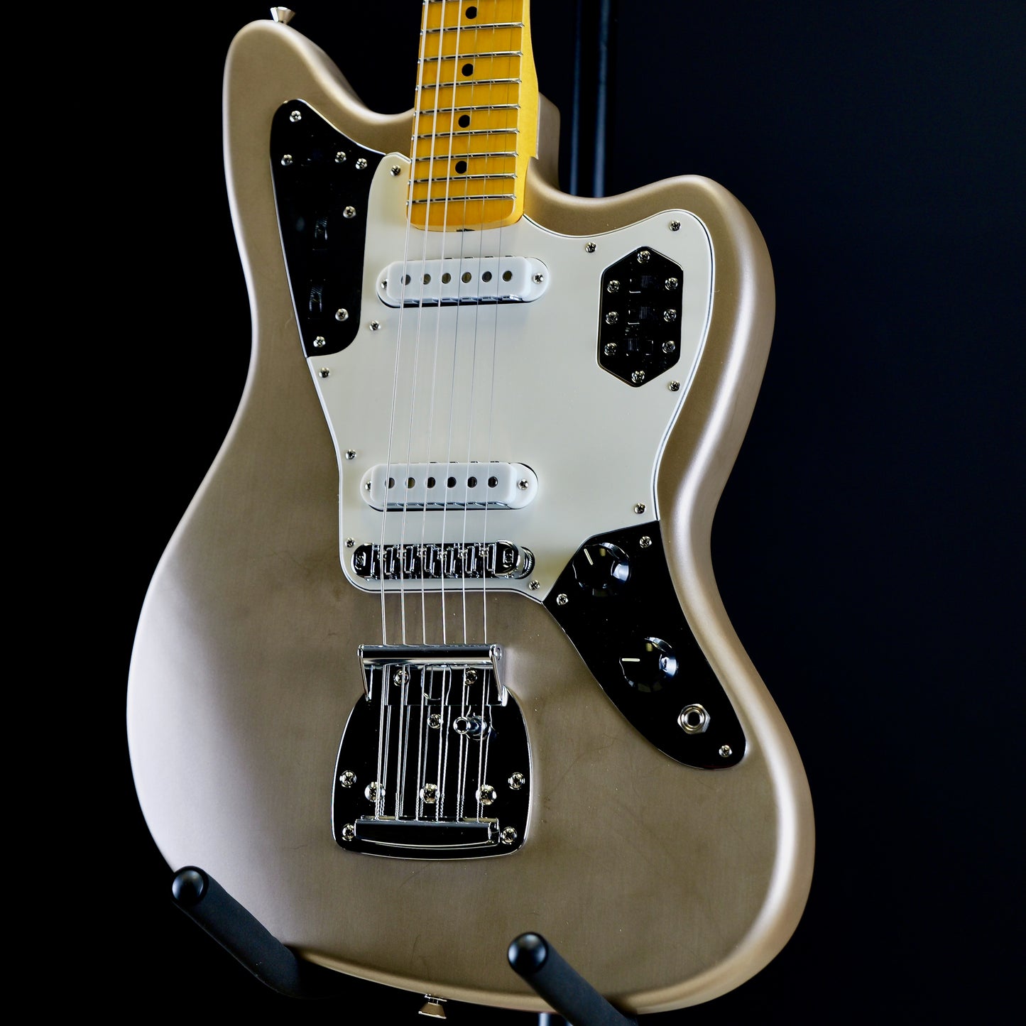 Nash JG 63 Shoreline Gold