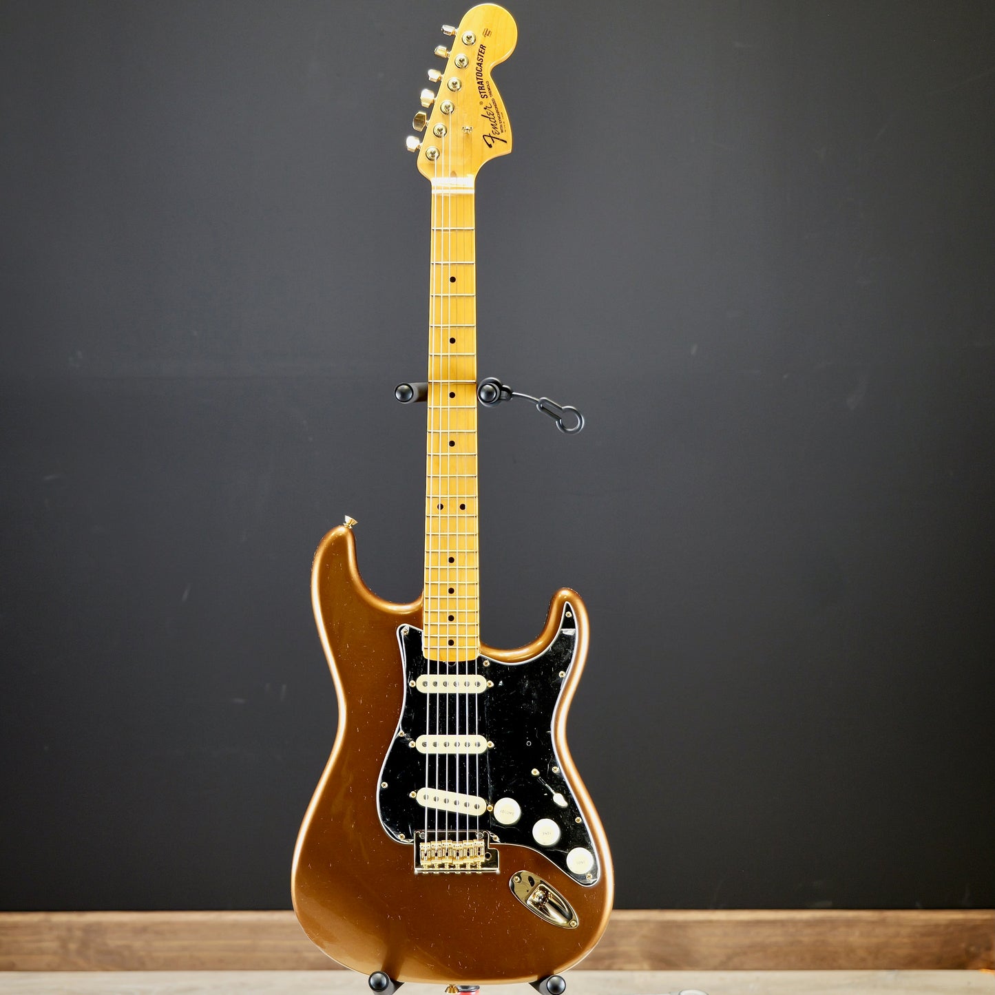 Fender Bruno Mars Stratocaster Maple Fingerboard Mars Mocha