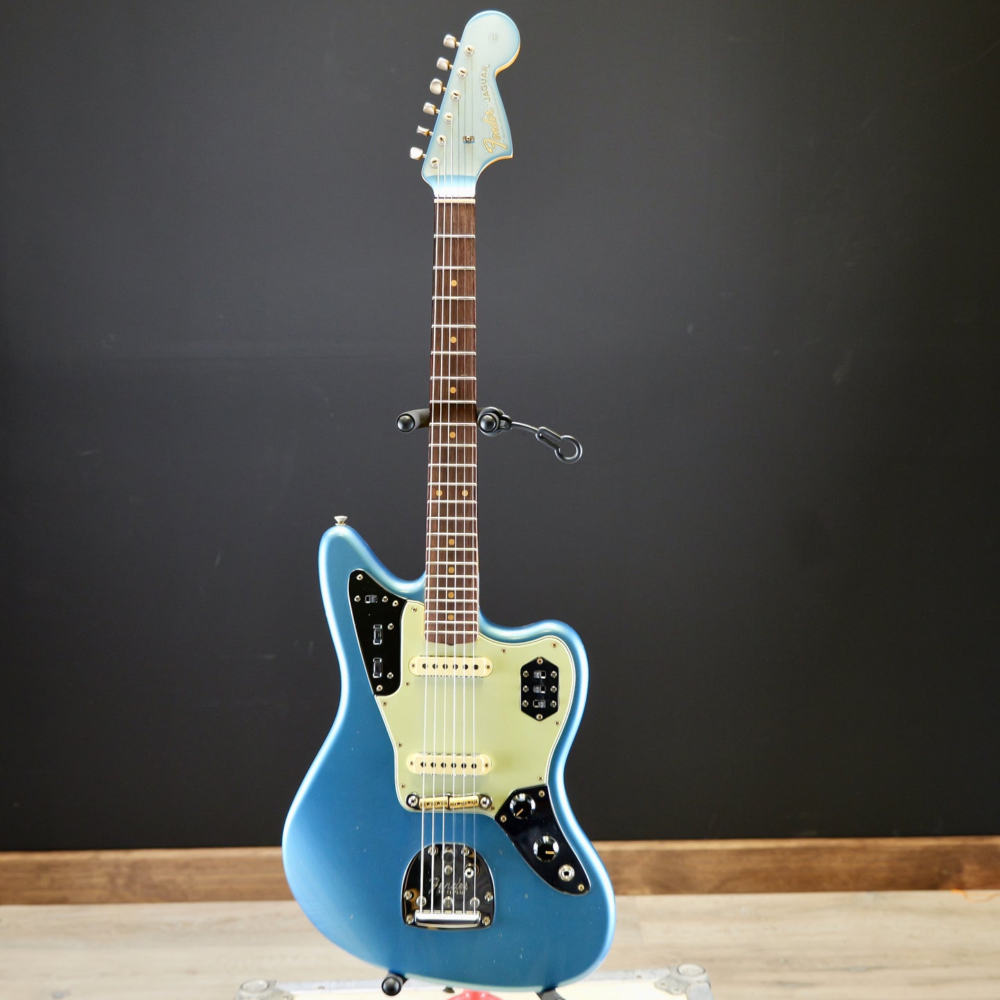 Fender Custom Shop 1964 Jaguar Journeyman Relic 3A Rosewood Fingerboard Faded Aged Lake Placid Blue