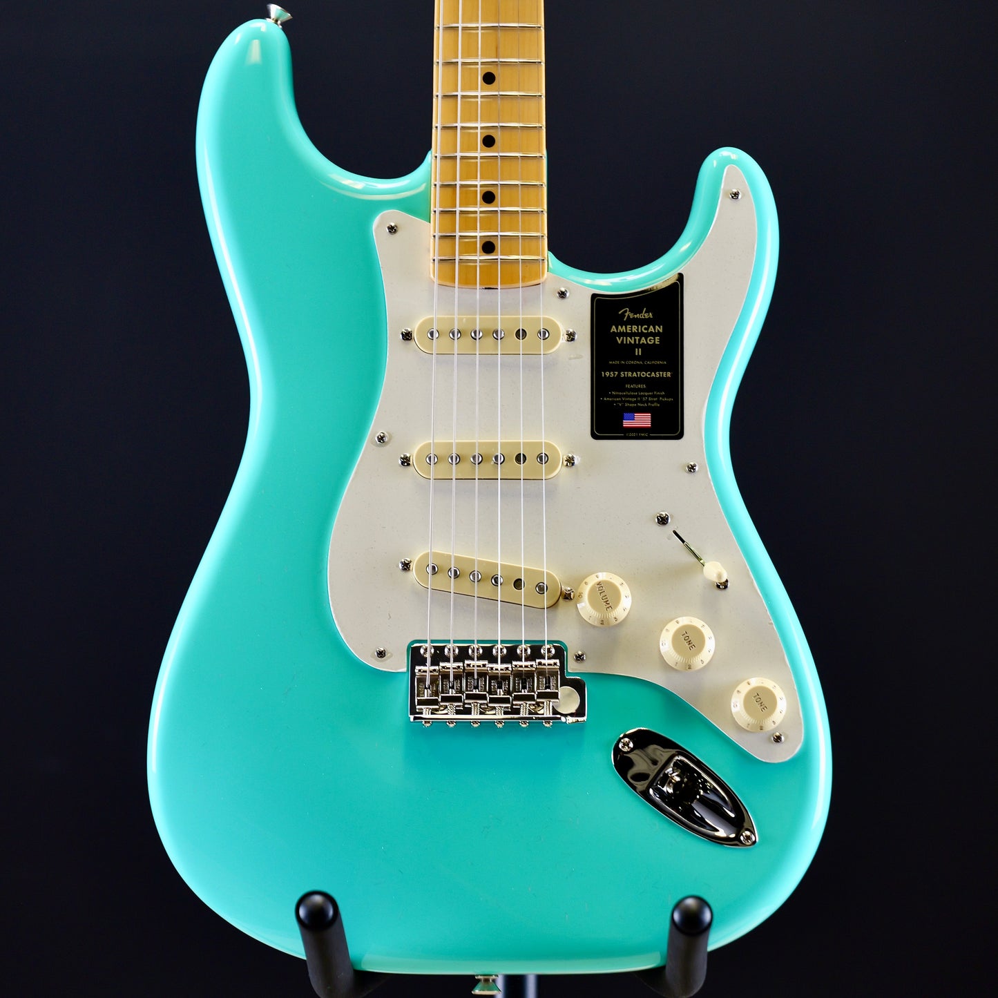 Fender American Vintage II 1957 Stratocaster Maple Fingerboard Sea Foam Green