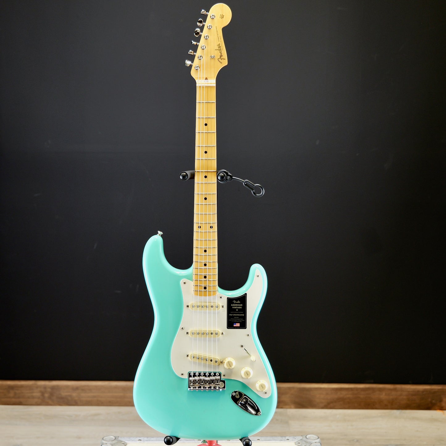 Fender American Vintage II 1957 Stratocaster Maple Fingerboard Sea Foam Green