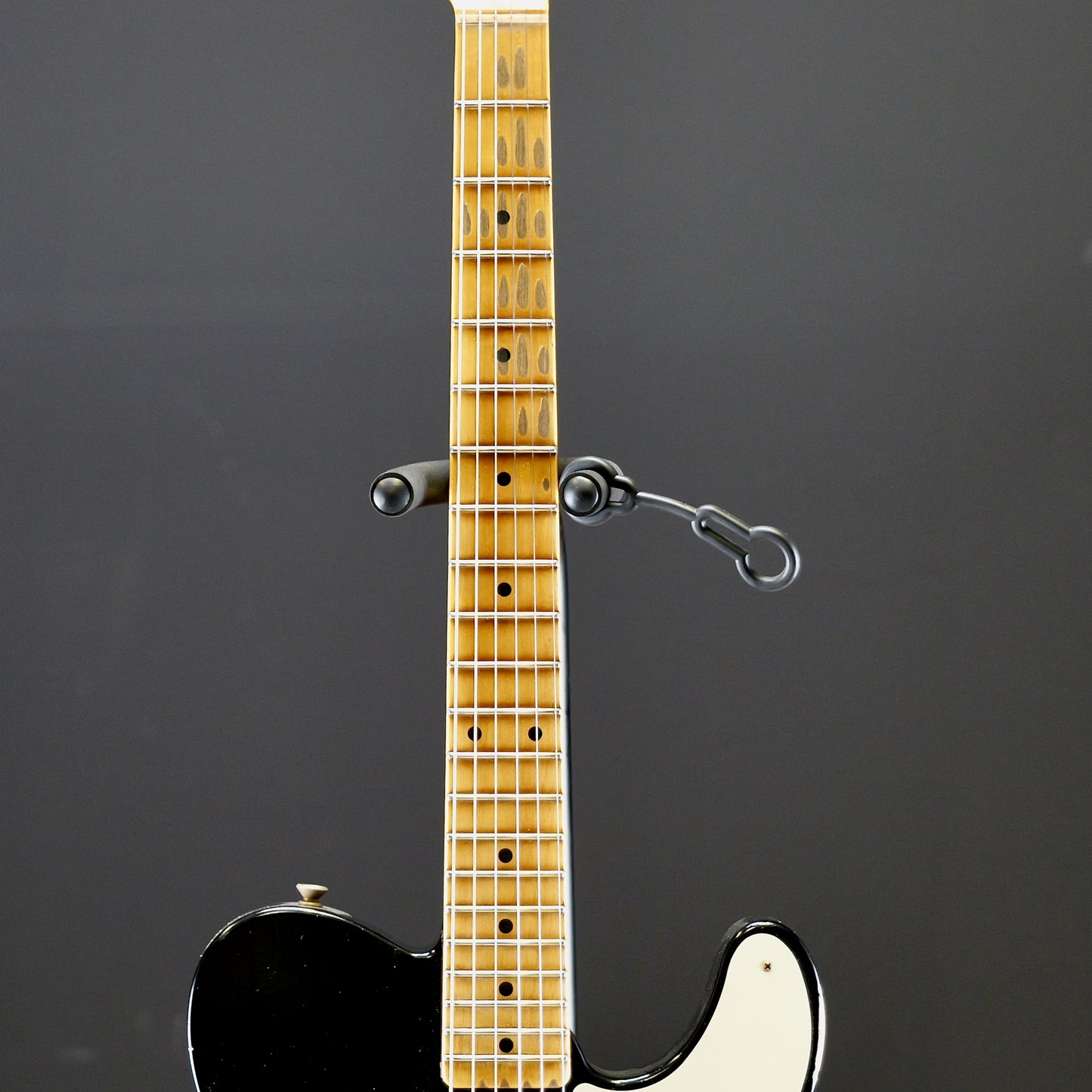 Fender Custom Shop Limited Edition Red Hot Esquire Relic 1-Piece Birdseye Maple Neck Fingerboard Aged Black