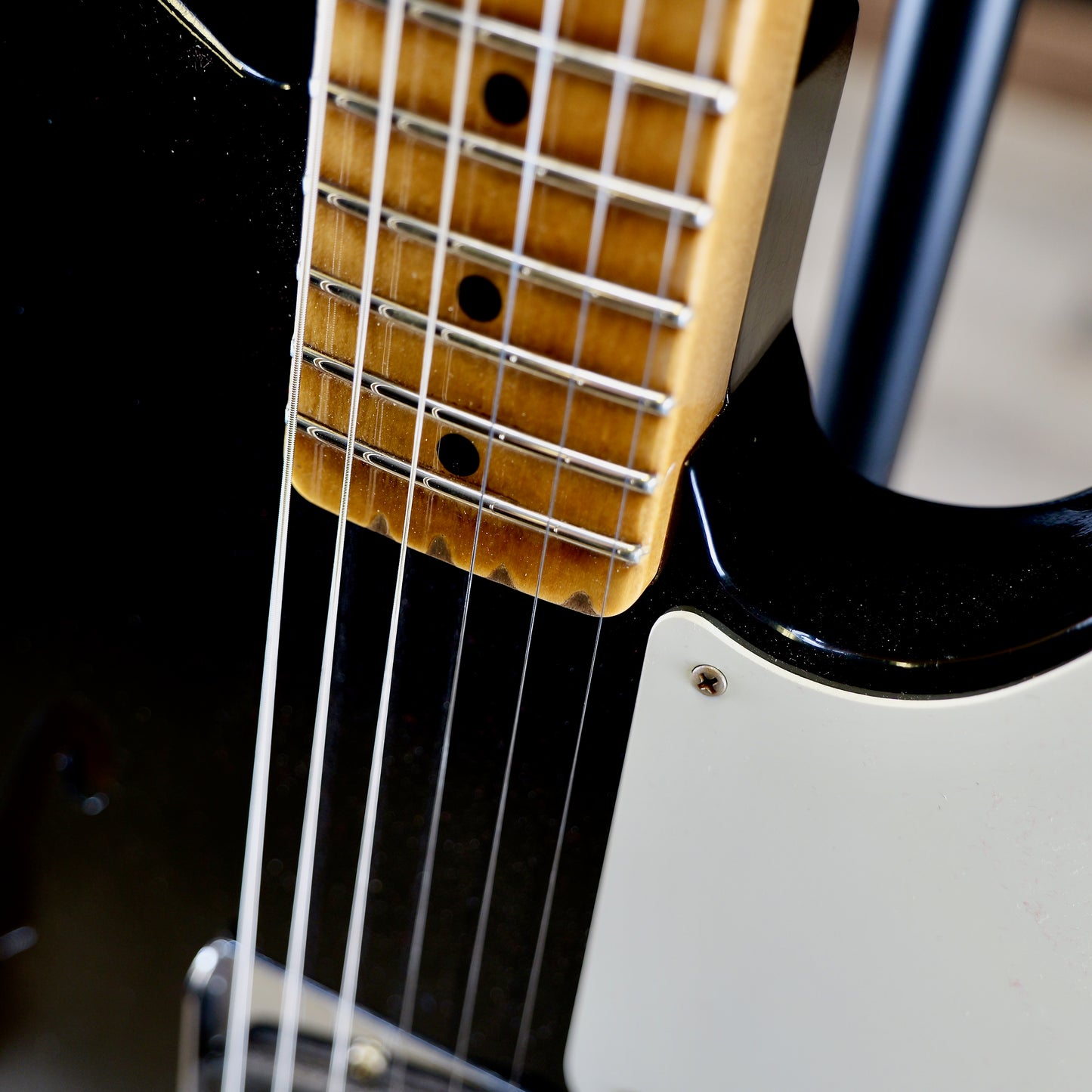 Fender Custom Shop Limited Edition Red Hot Esquire Relic 1-Piece Birdseye Maple Neck Fingerboard Aged Black